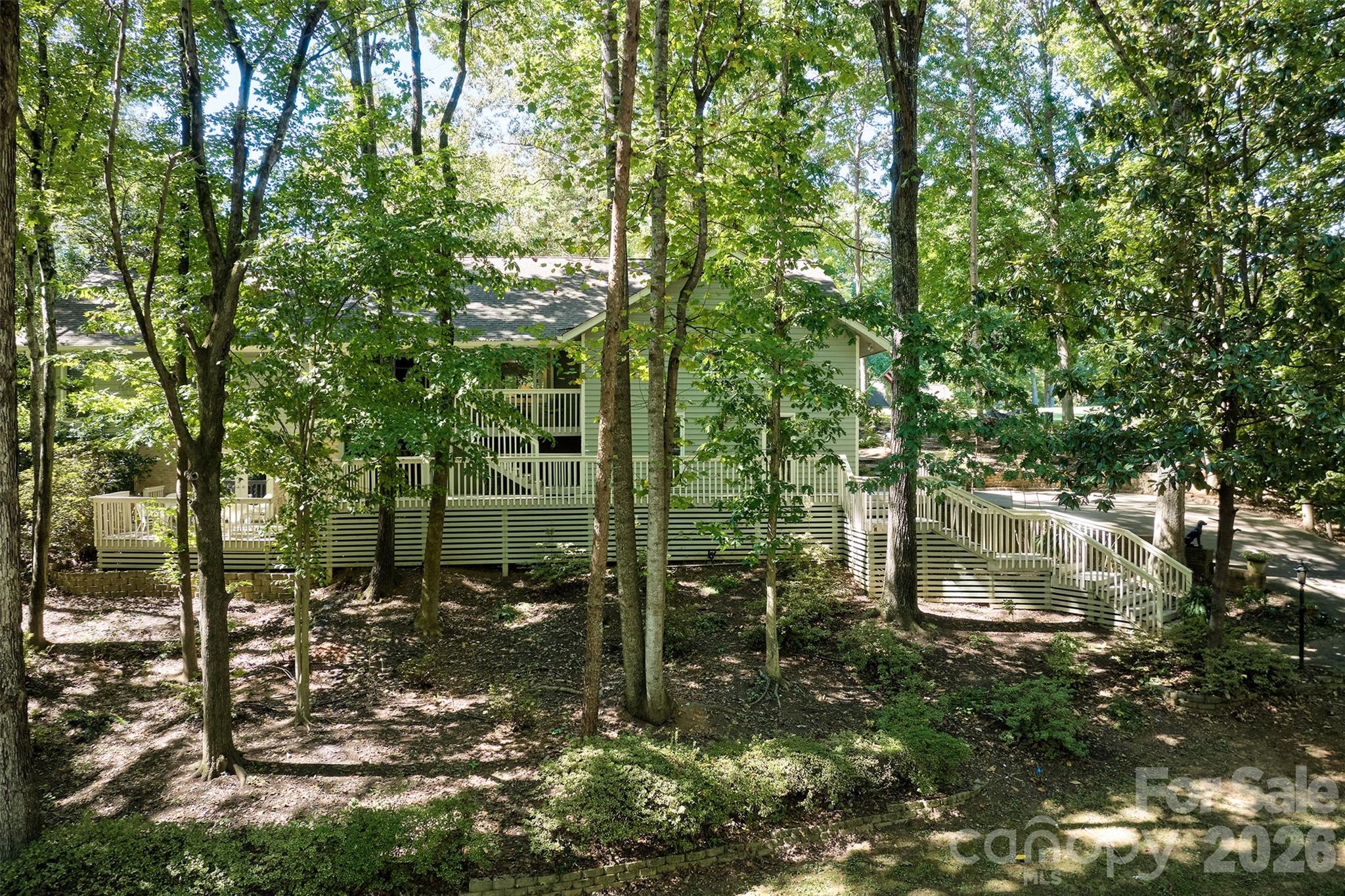 70 Honeysuckle Woods Property Photo 1