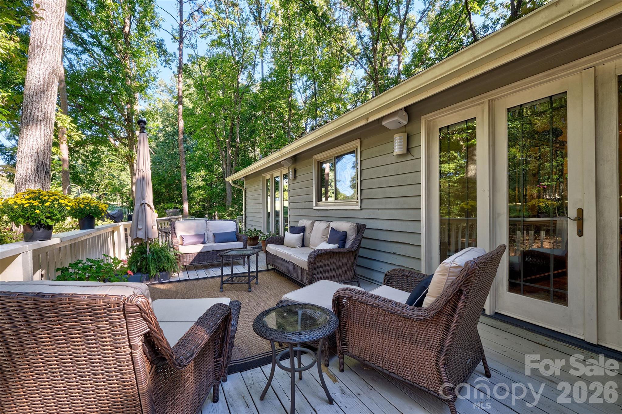 70 Honeysuckle Woods Property Photo 34