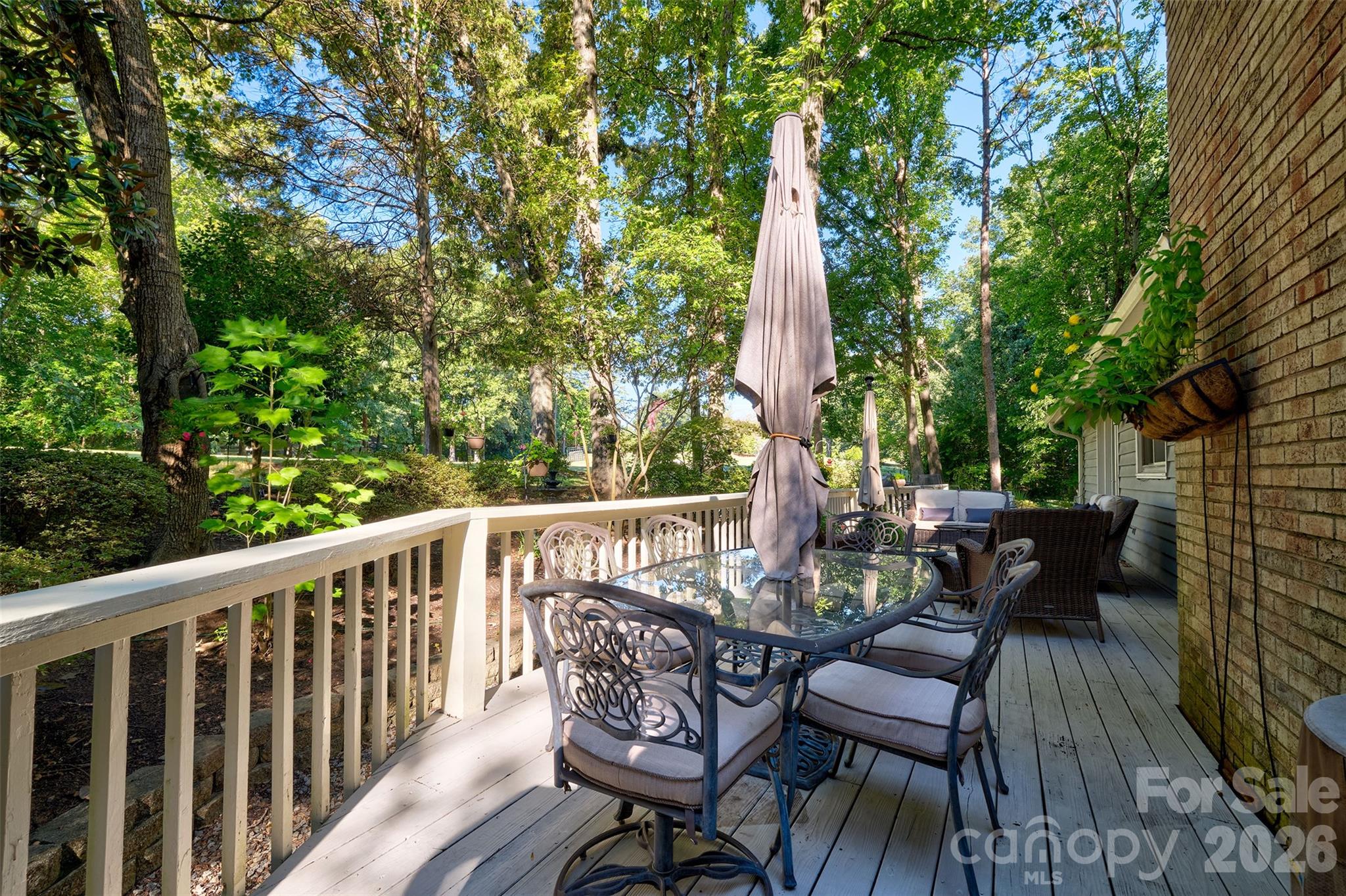 70 Honeysuckle Woods Property Photo 35
