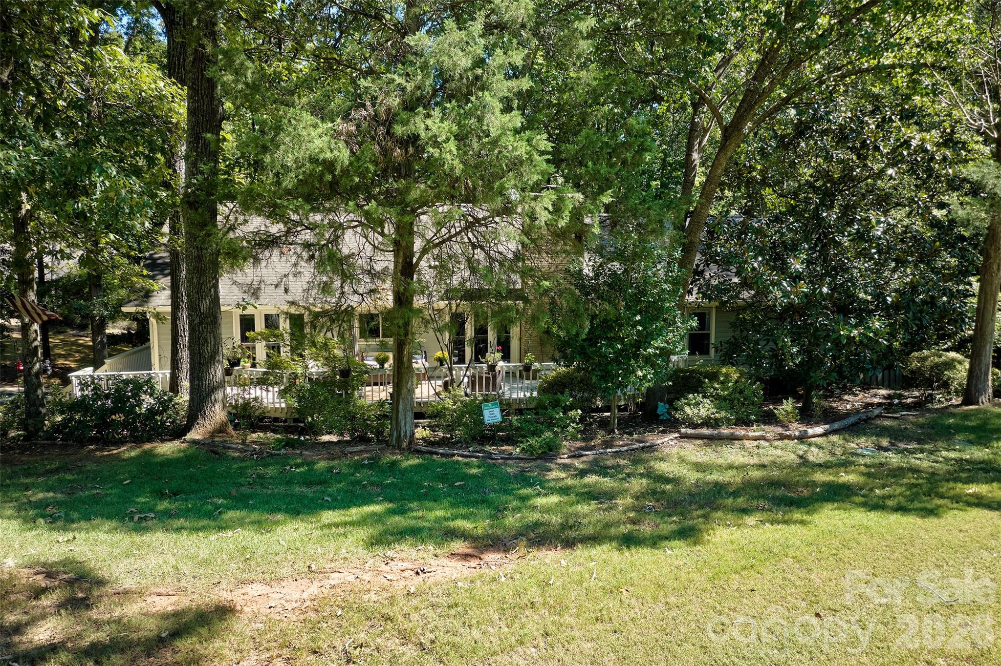 70 Honeysuckle Woods Property Photo 41