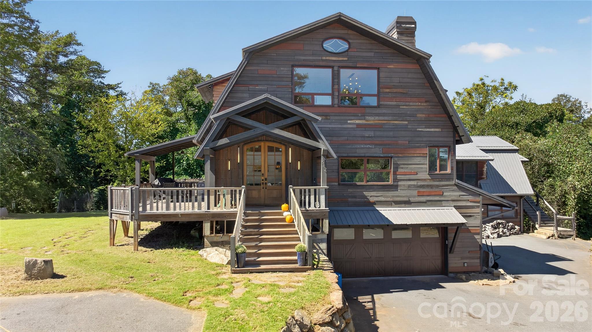 1582 Sandy Plains Road Property Photo 3