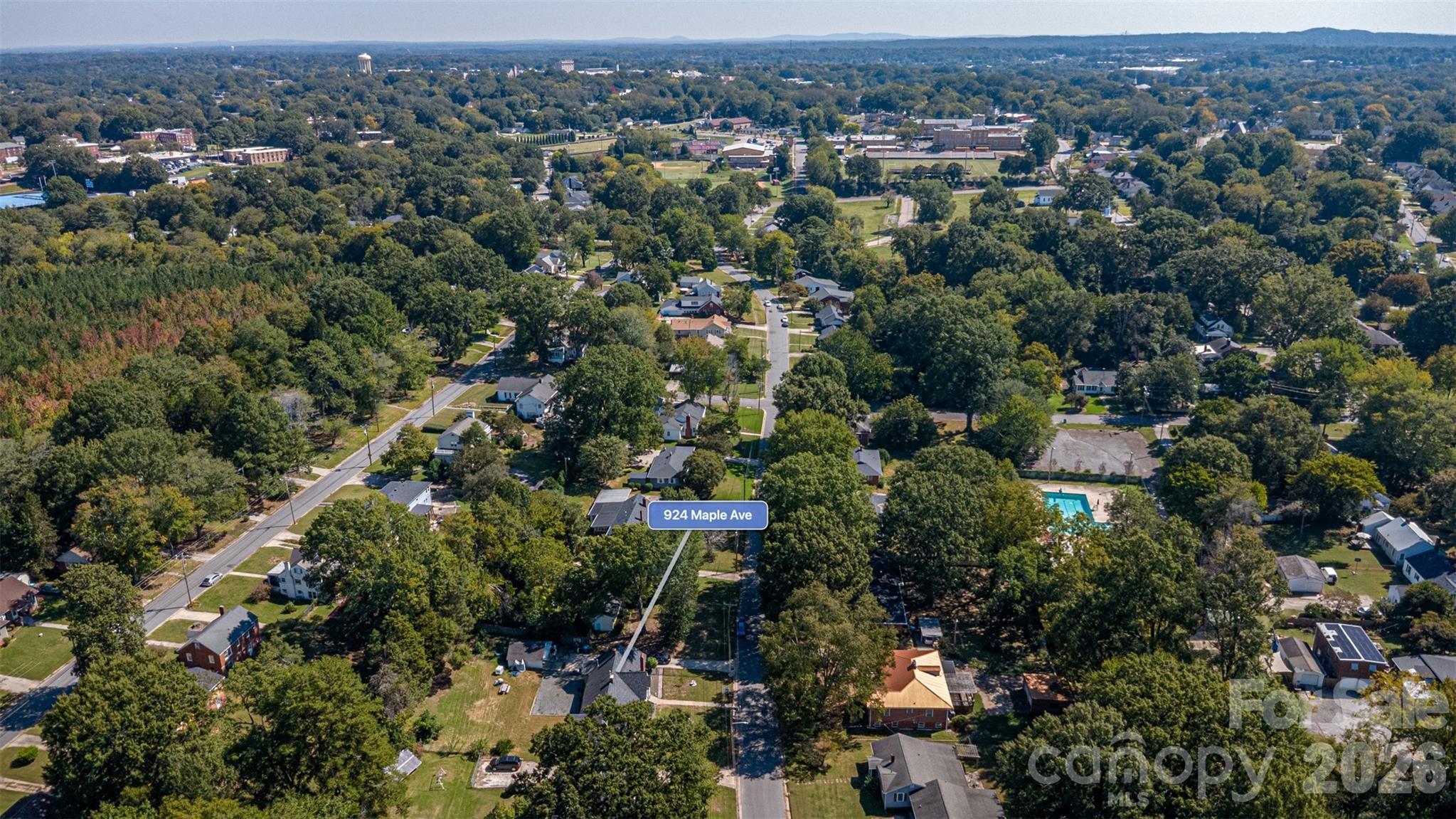 924 Maple Avenue Property Photo 2