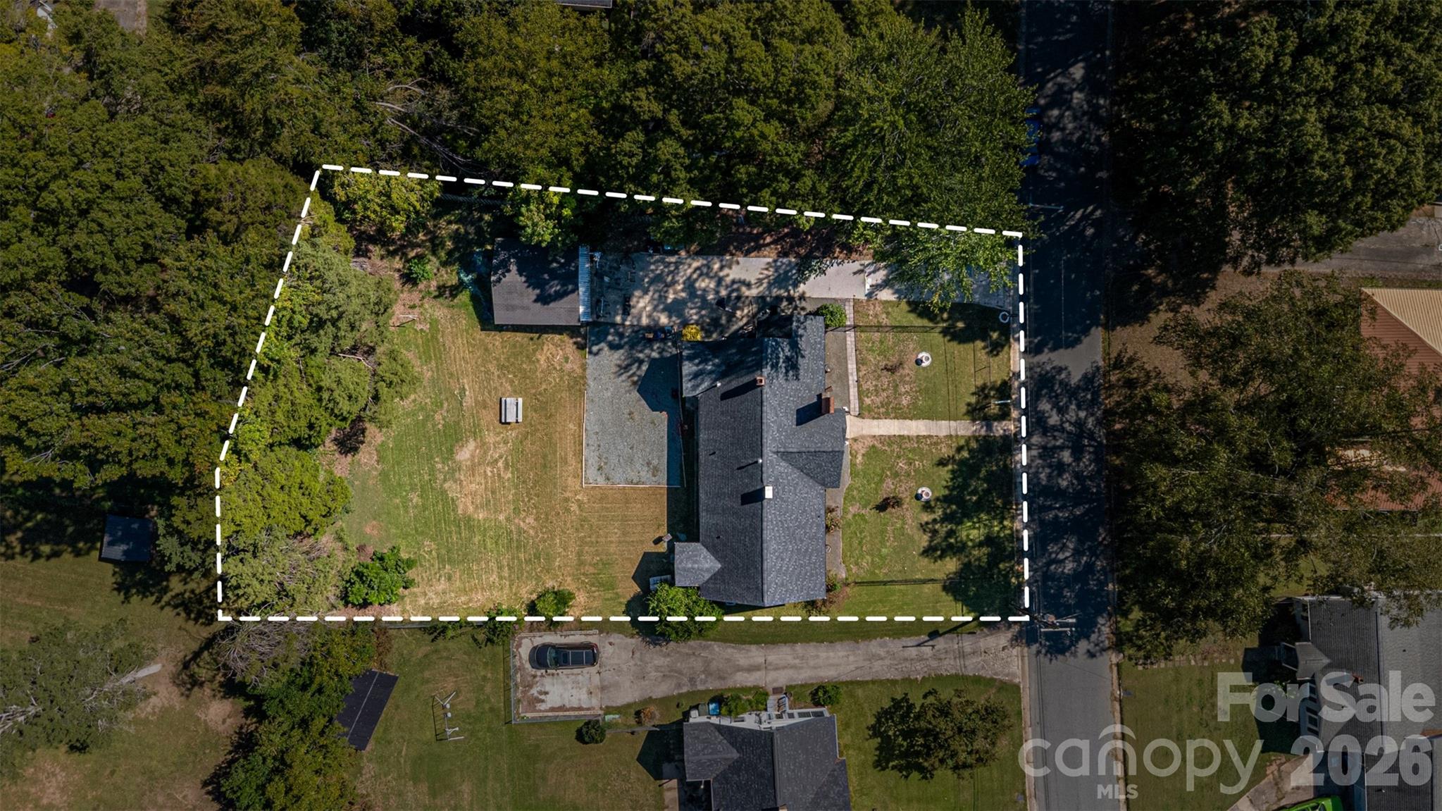 924 Maple Avenue Property Photo 6