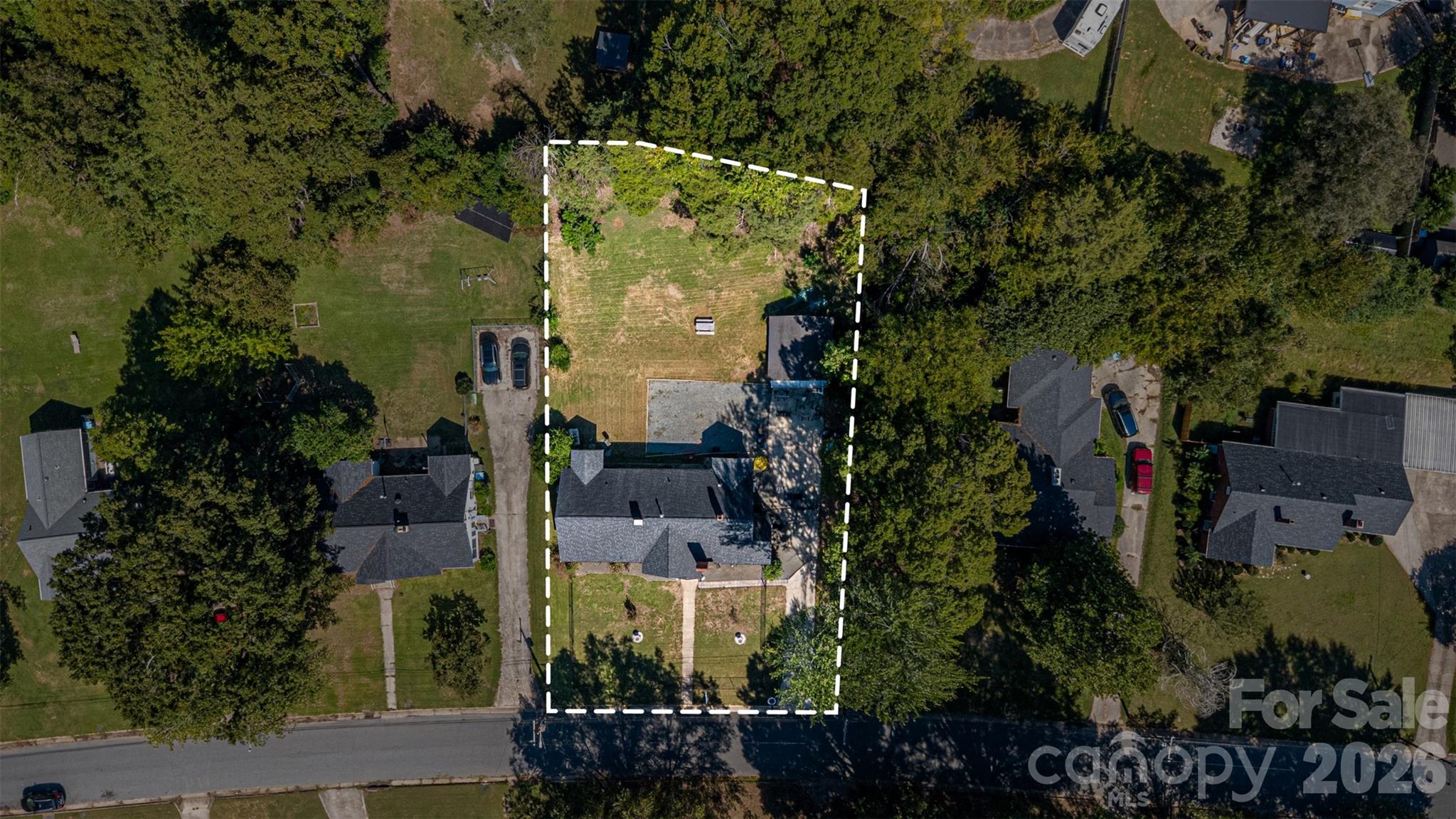 924 Maple Avenue Property Photo 8