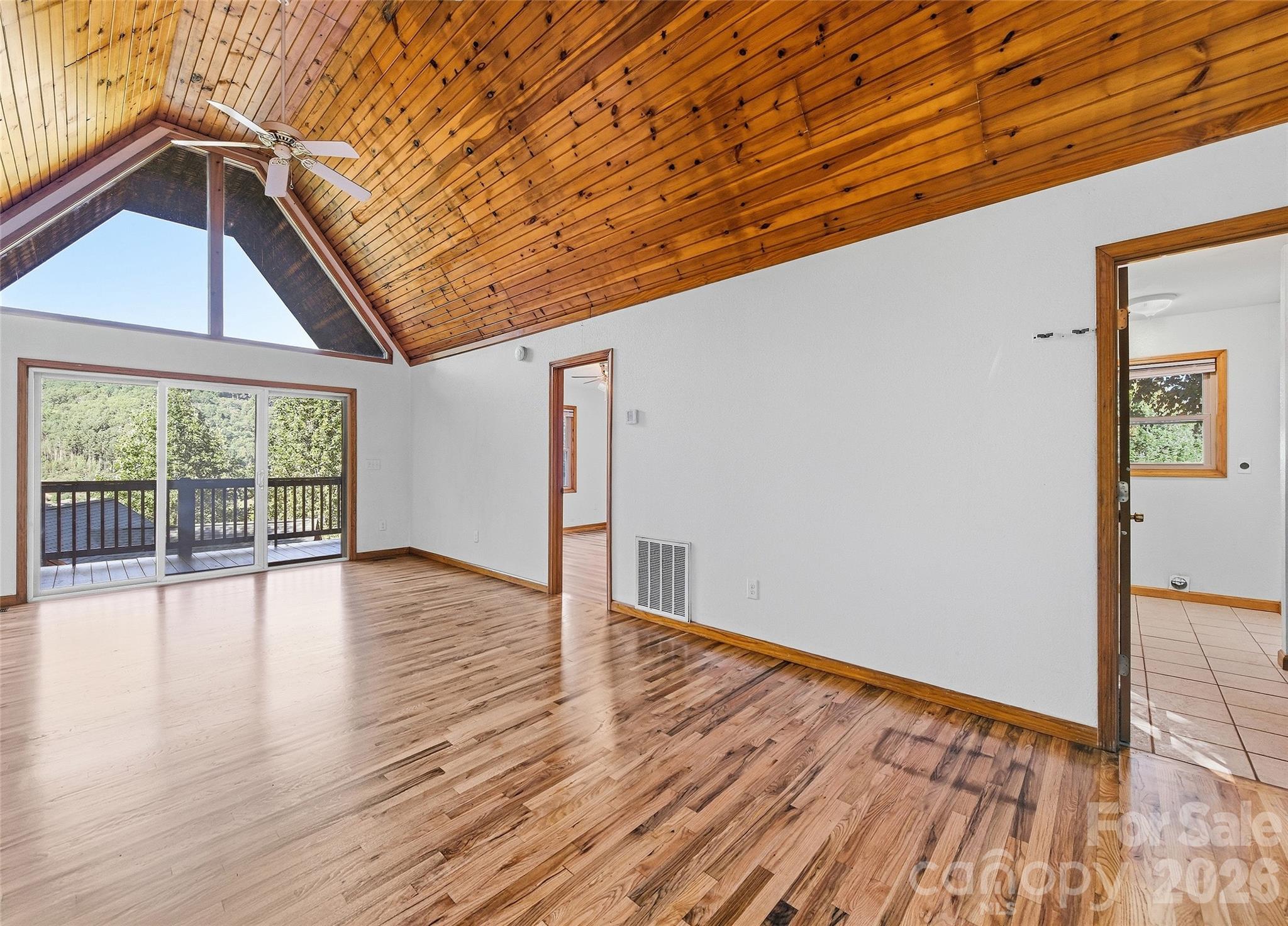 144 Appalachian Trail Property Photo 5