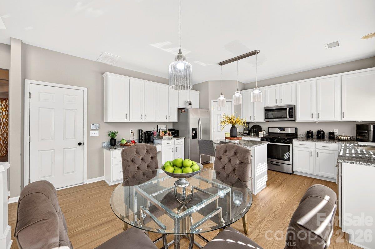 10536 Adlin Avenue Property Photo 12