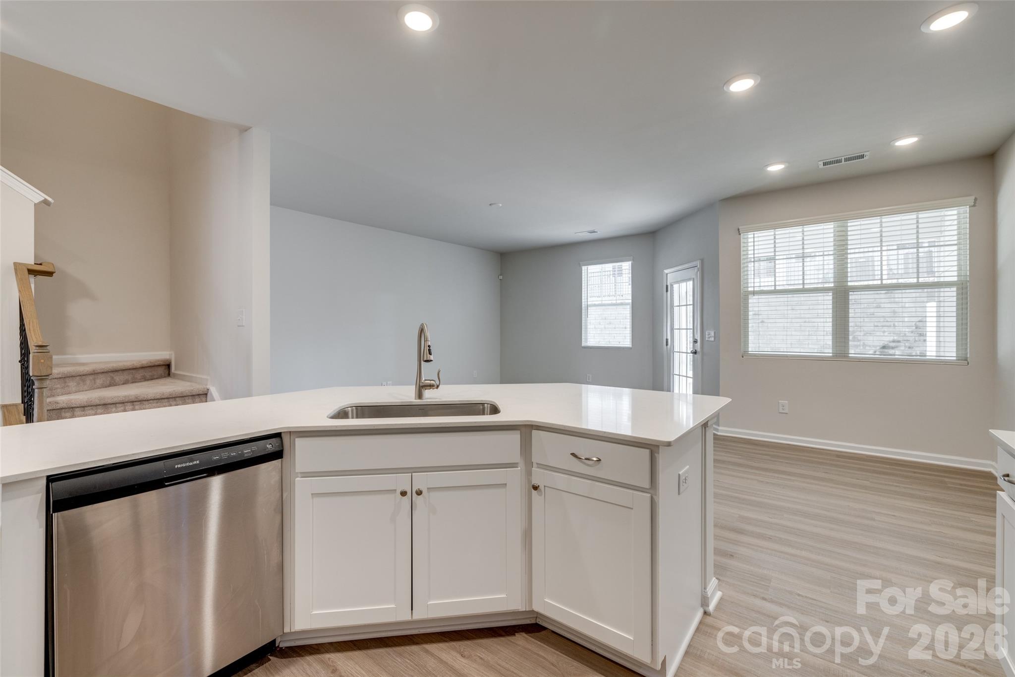 807 Gable Oak Lane Property Photo 13