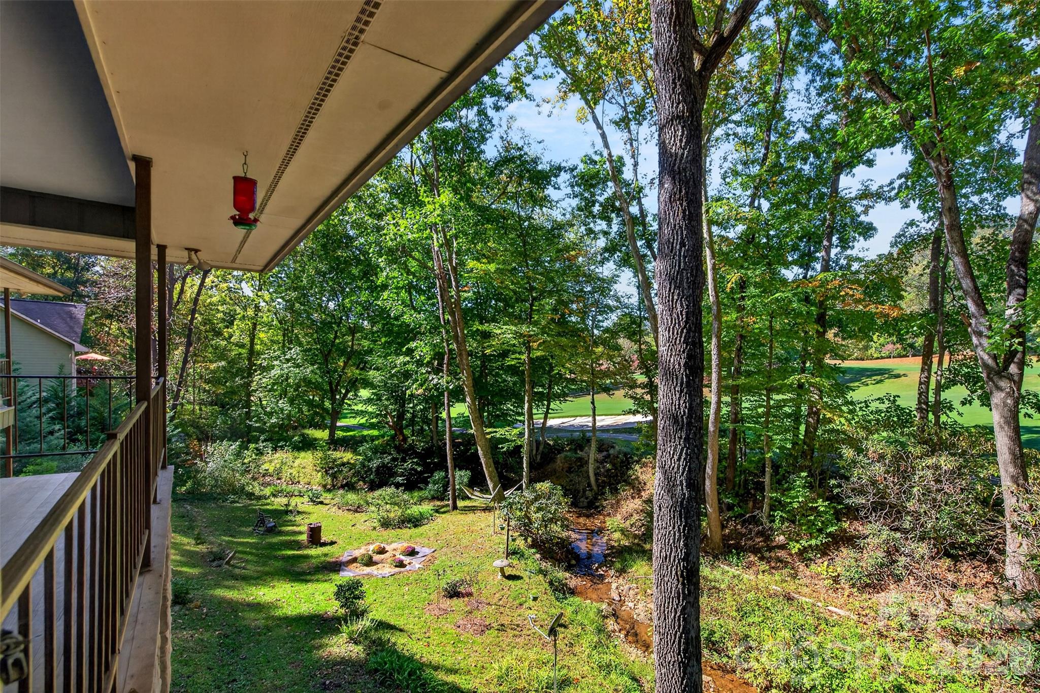 180 Divot Drive Property Photo 8