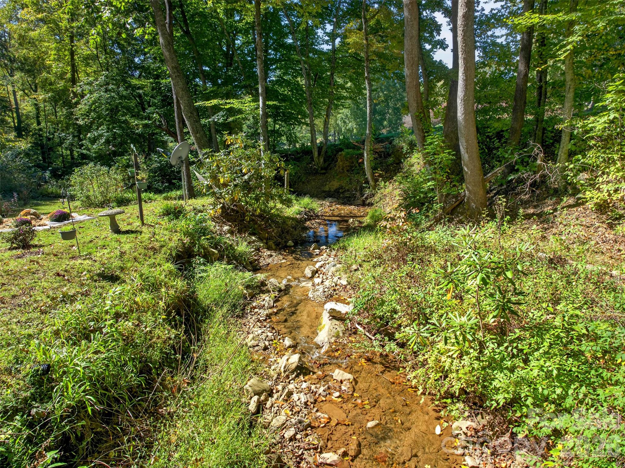 180 Divot Drive Property Photo 12