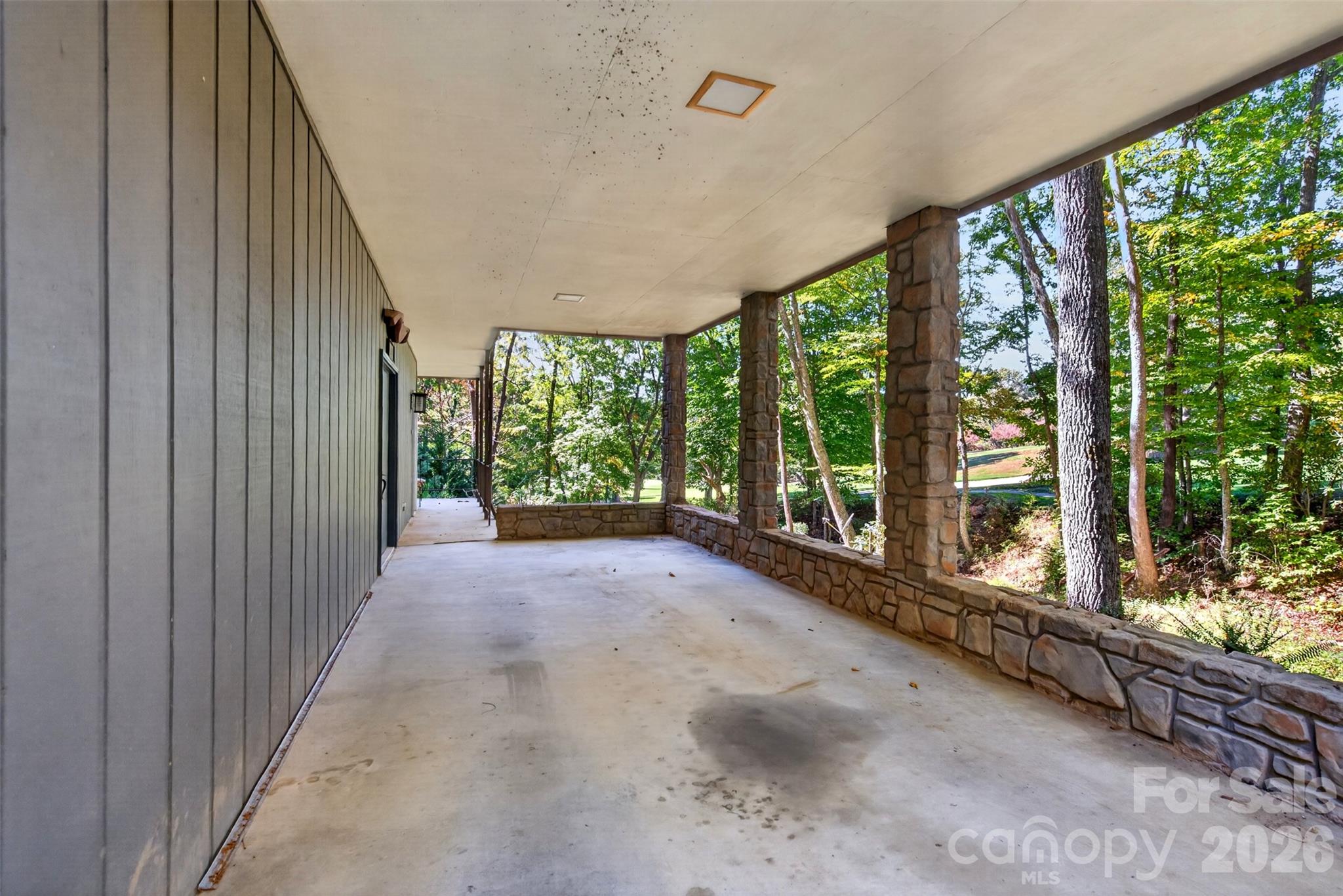 180 Divot Drive Property Photo 29