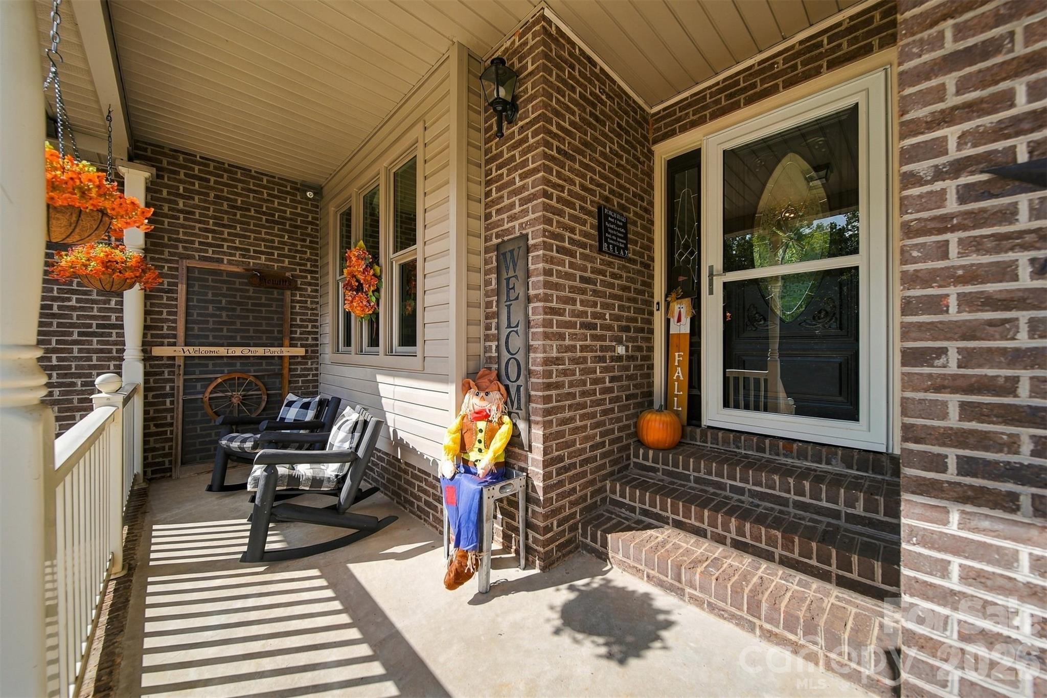 3645 Wandering Lane Property Photo 3