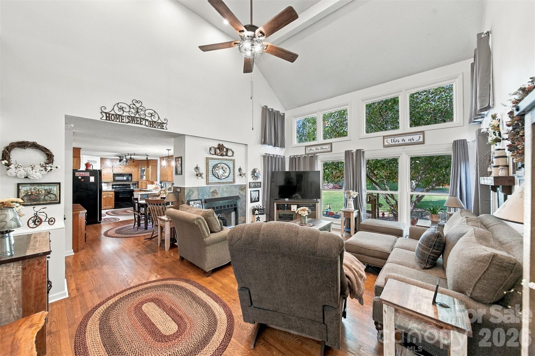 3645 Wandering Lane Property Photo 7