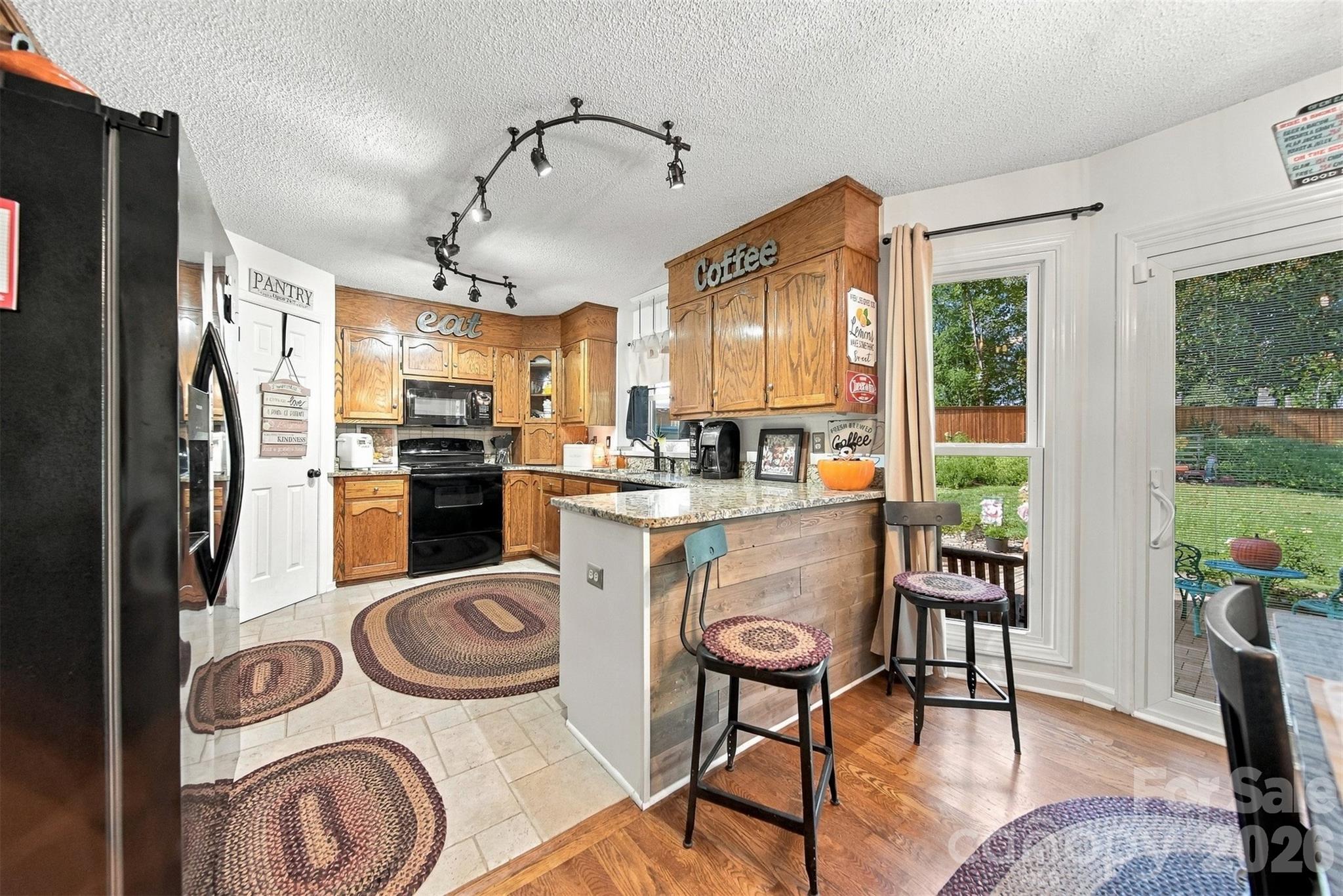 3645 Wandering Lane Property Photo 11