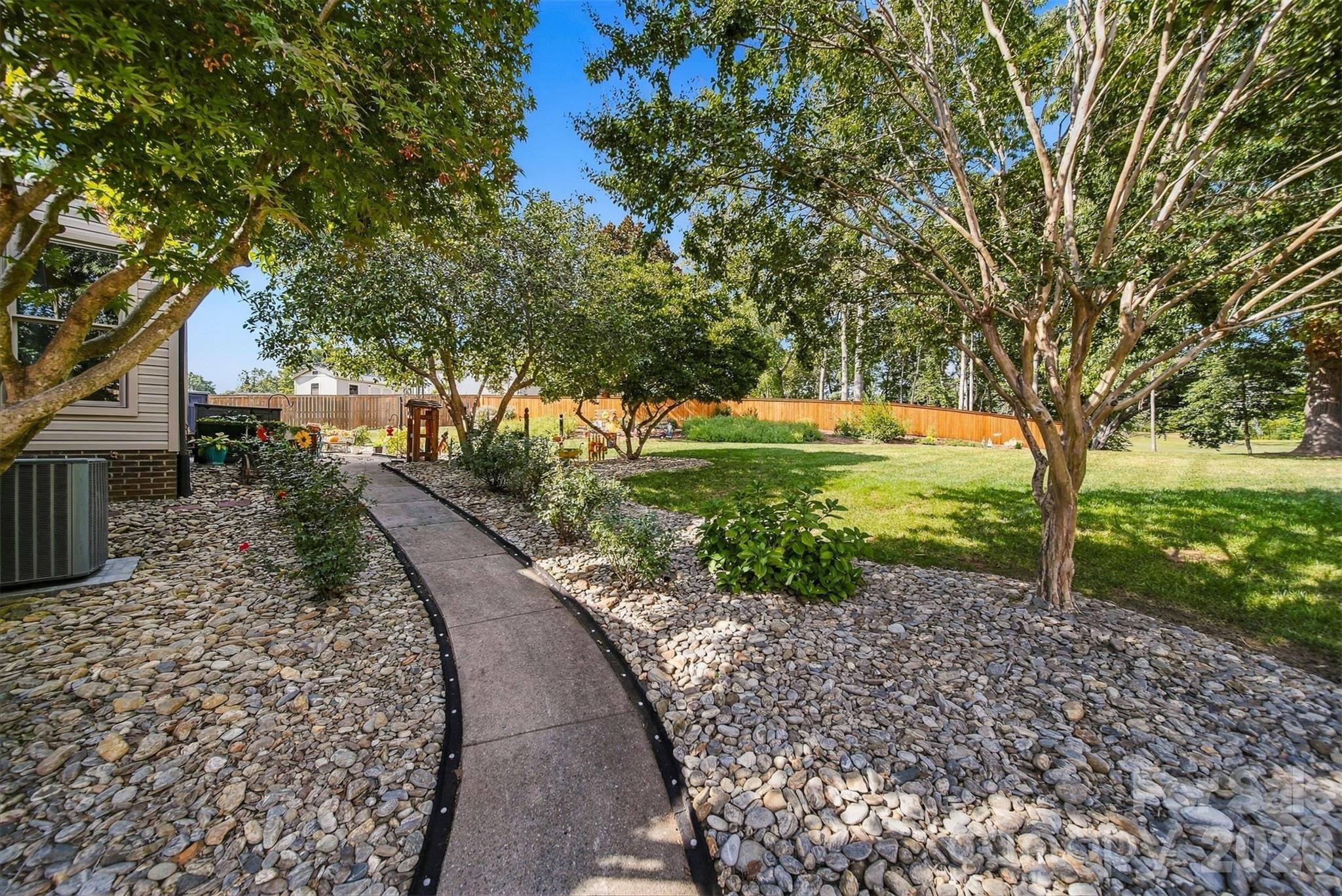 3645 Wandering Lane Property Photo 32