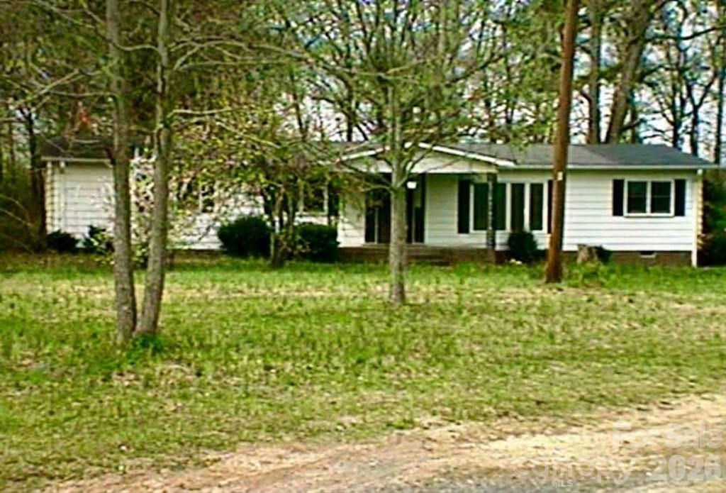 3902 Griffith Road Property Photo 1