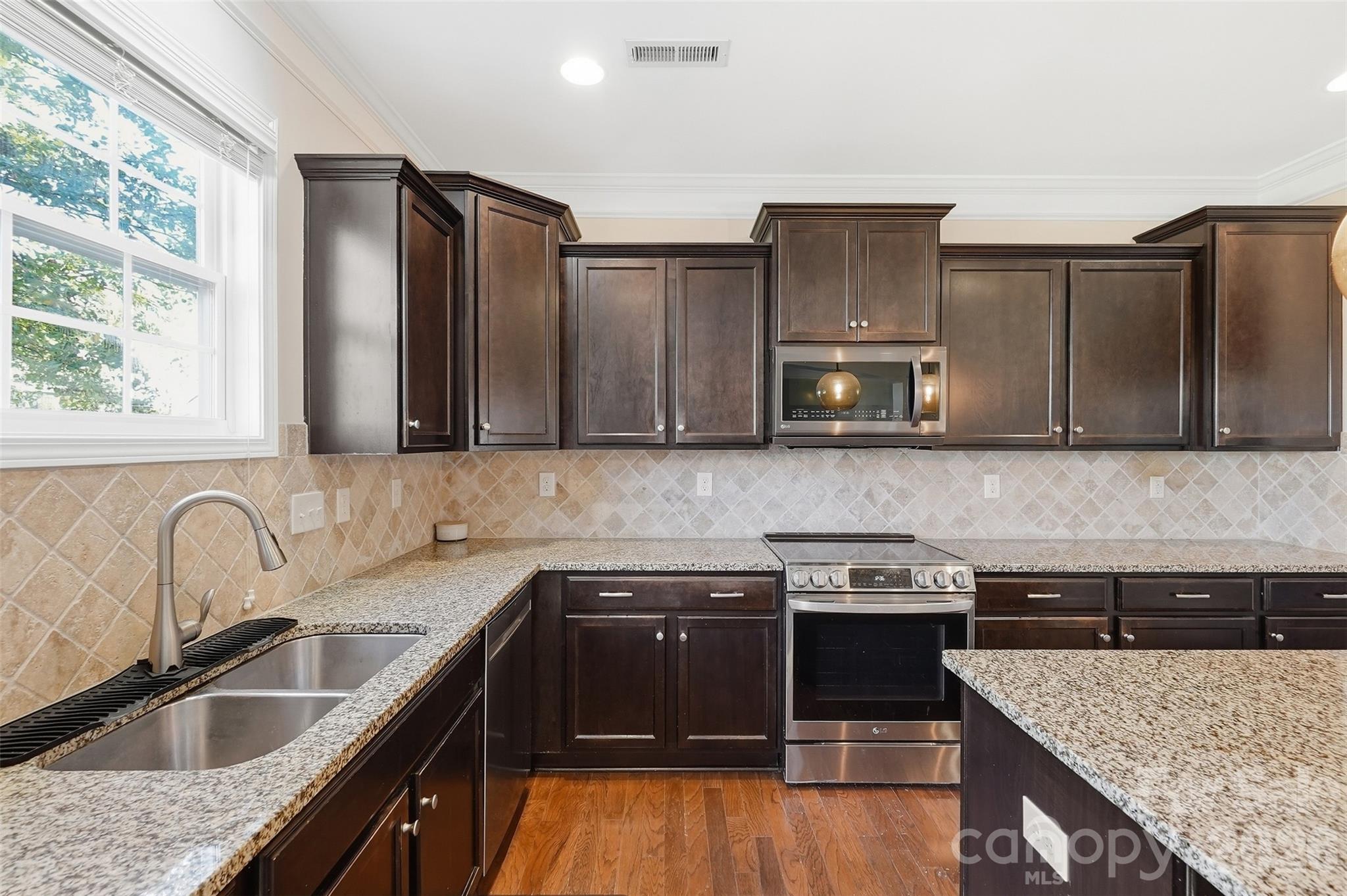 13507 David Jennings Avenue Property Photo 9