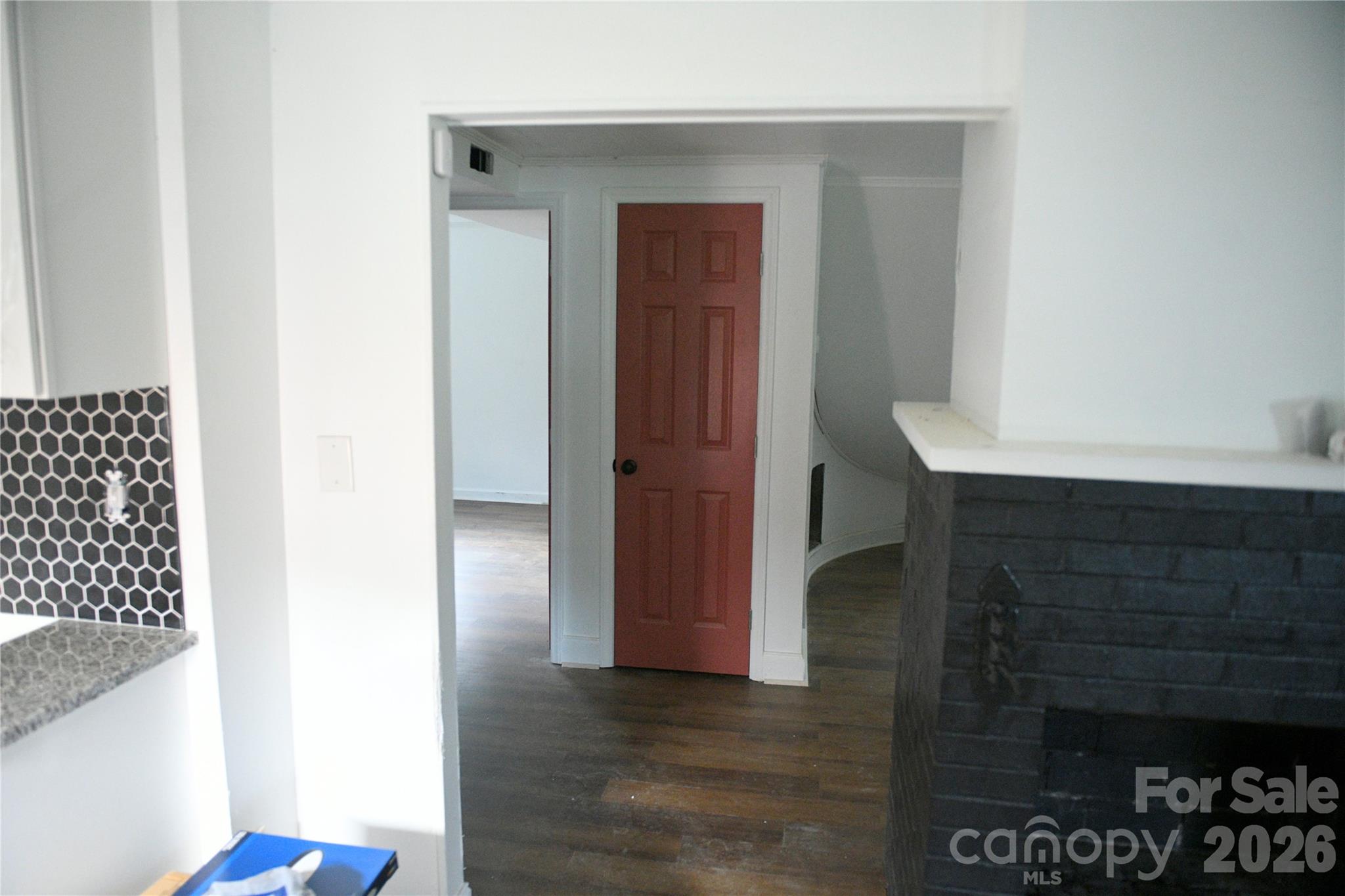 1605 W 4th Avenue Property Photo 7