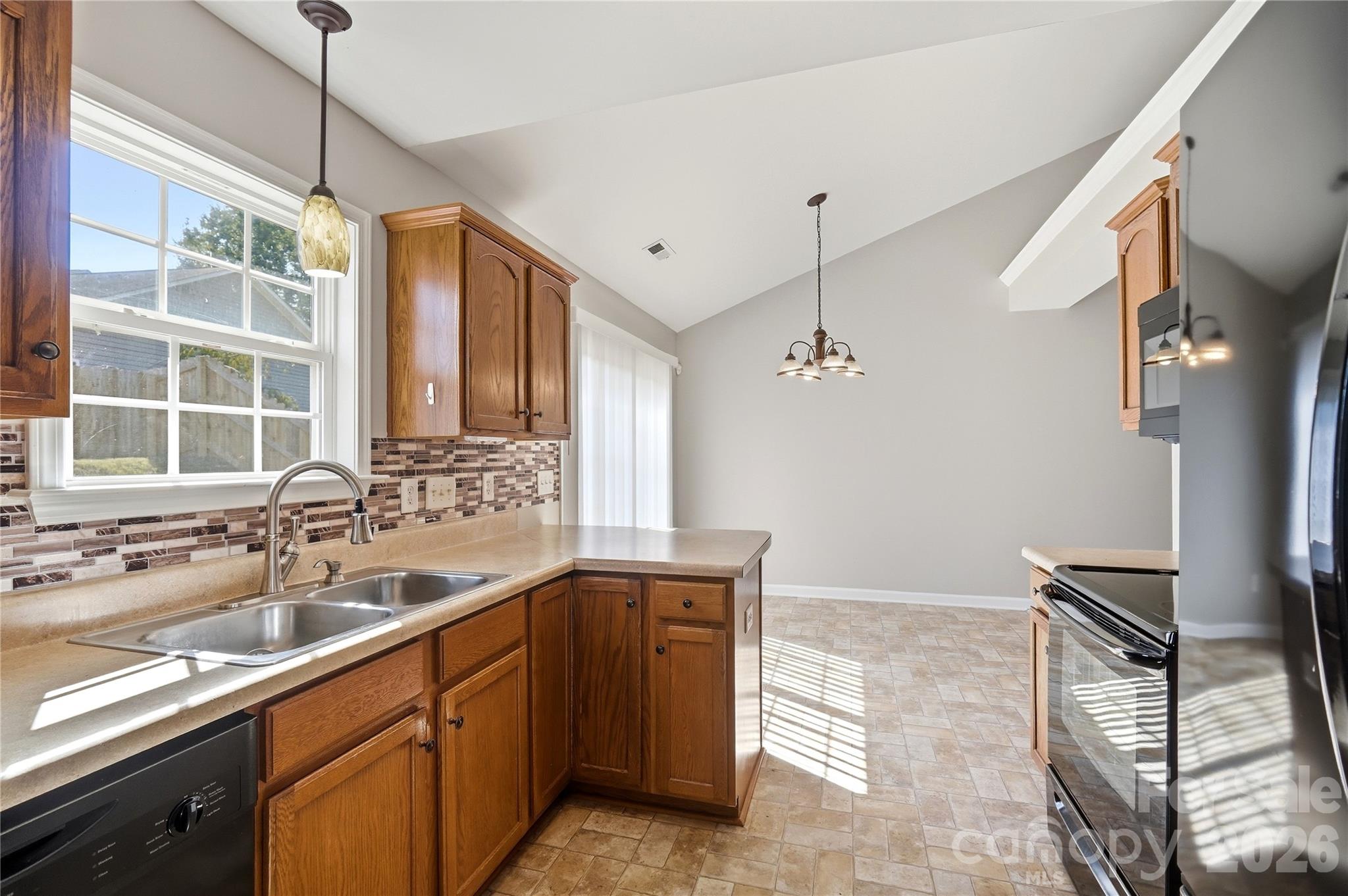 4066 Thomas Sam Drive Property Photo 18