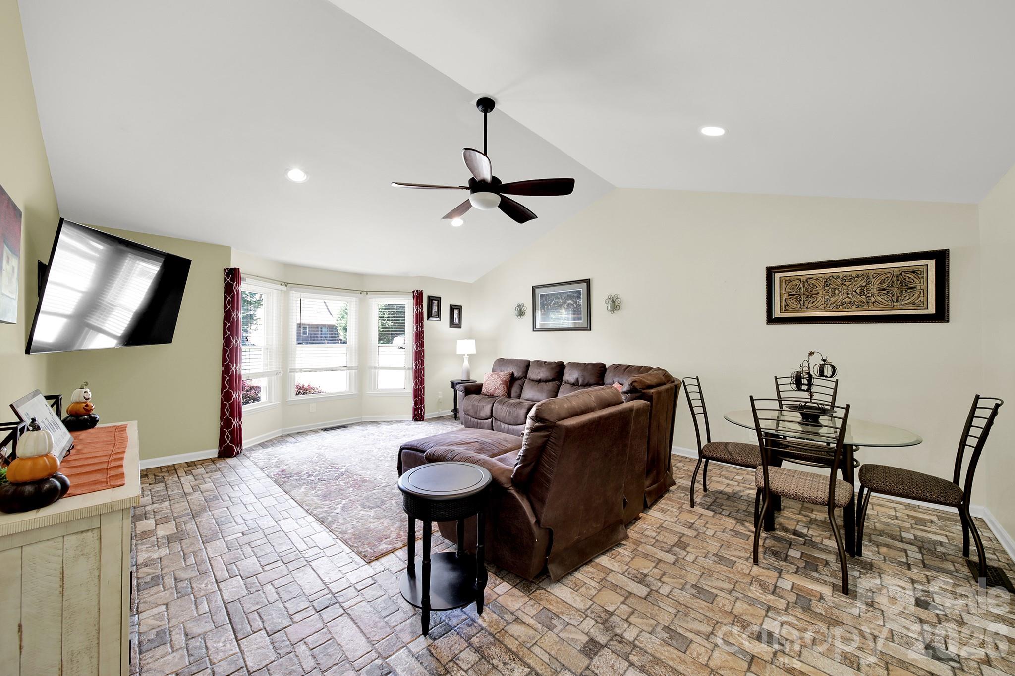 900 Saddle Ridge Road Property Photo 16