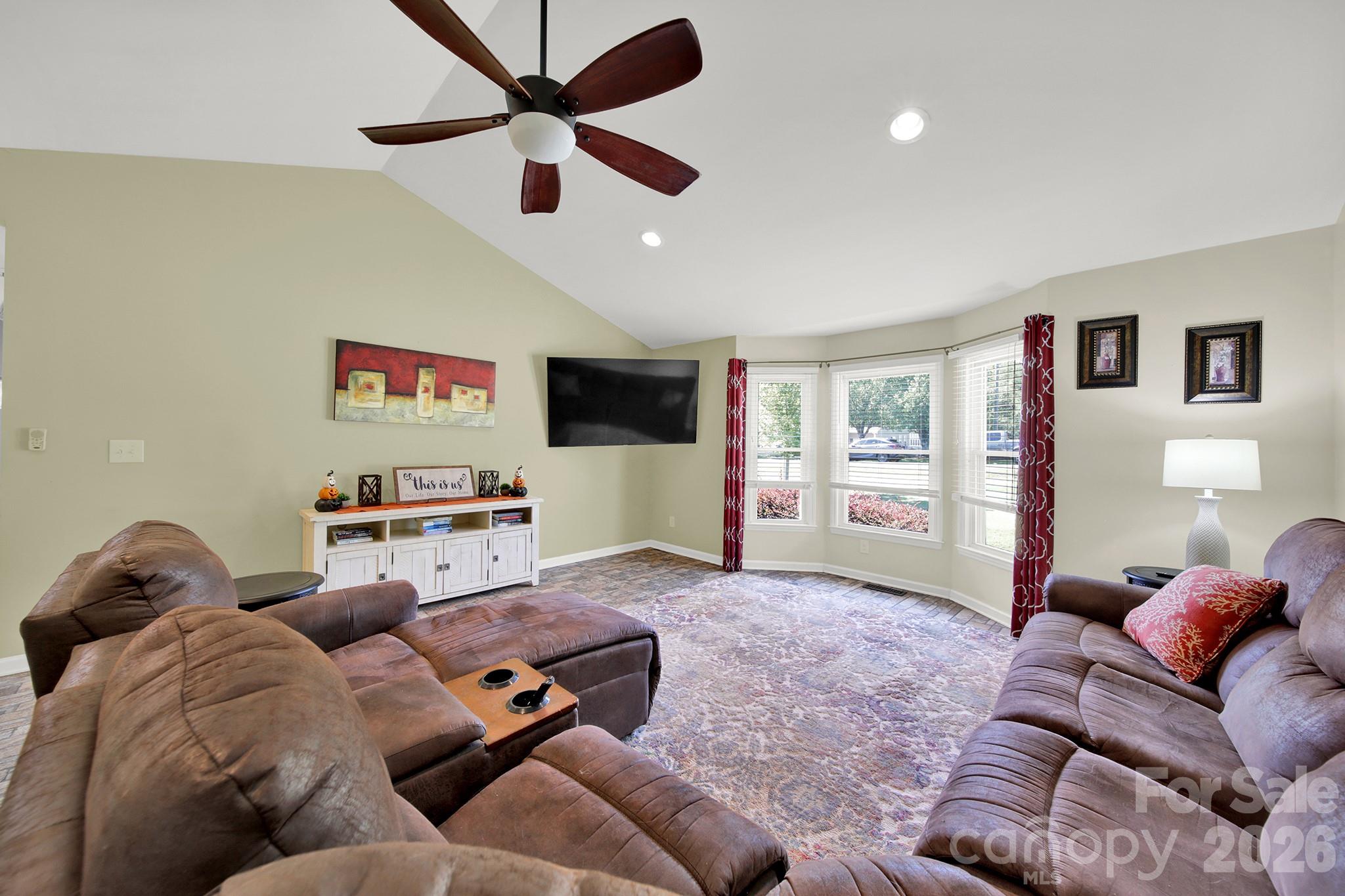 900 Saddle Ridge Road Property Photo 17