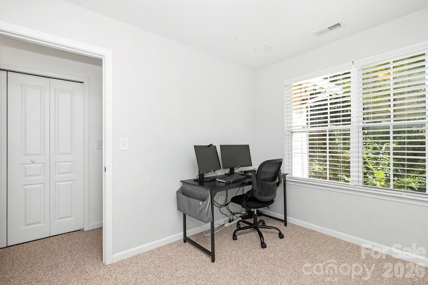 3212 Kemptown Square Property Photo 28