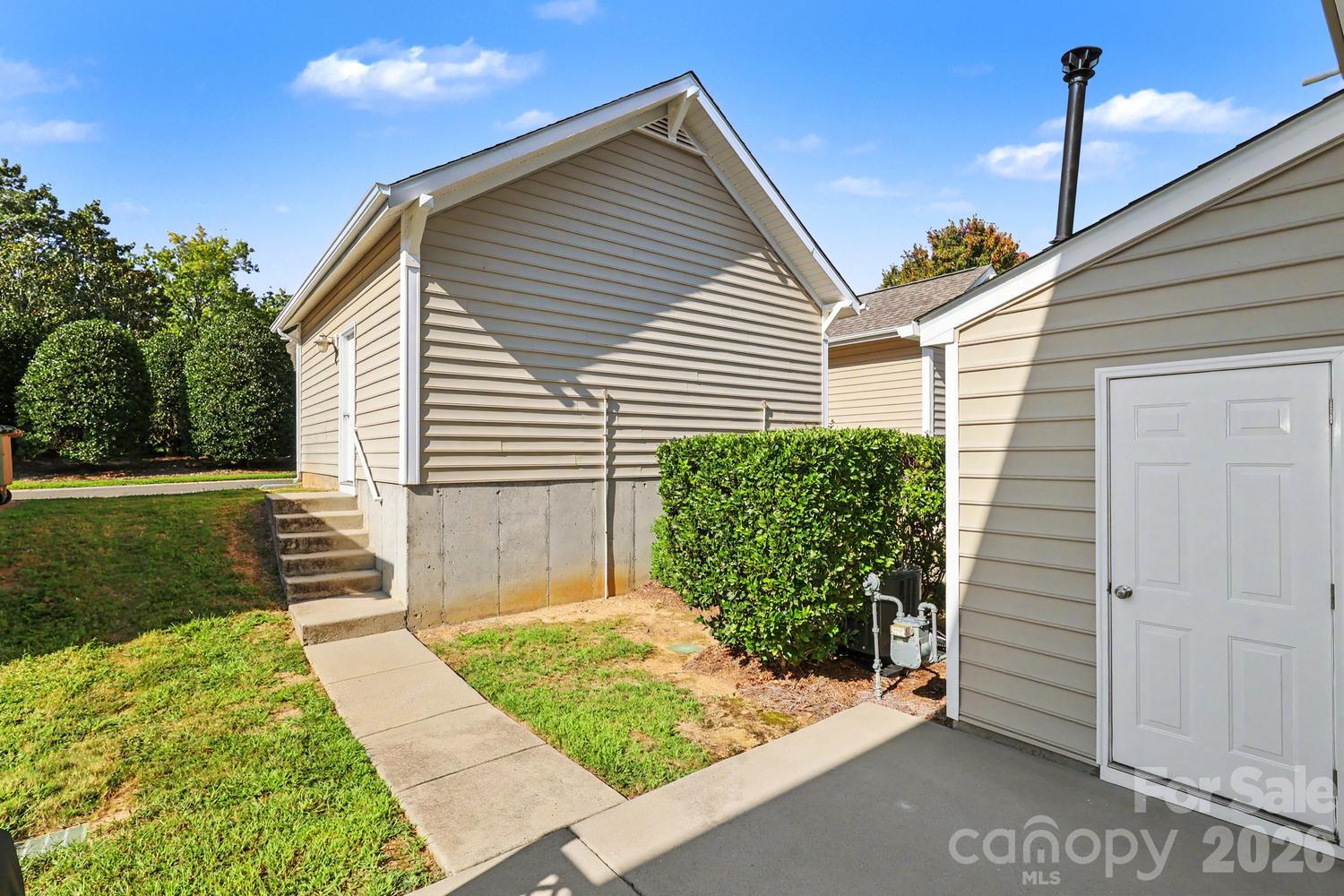 3212 Kemptown Square Property Photo 32