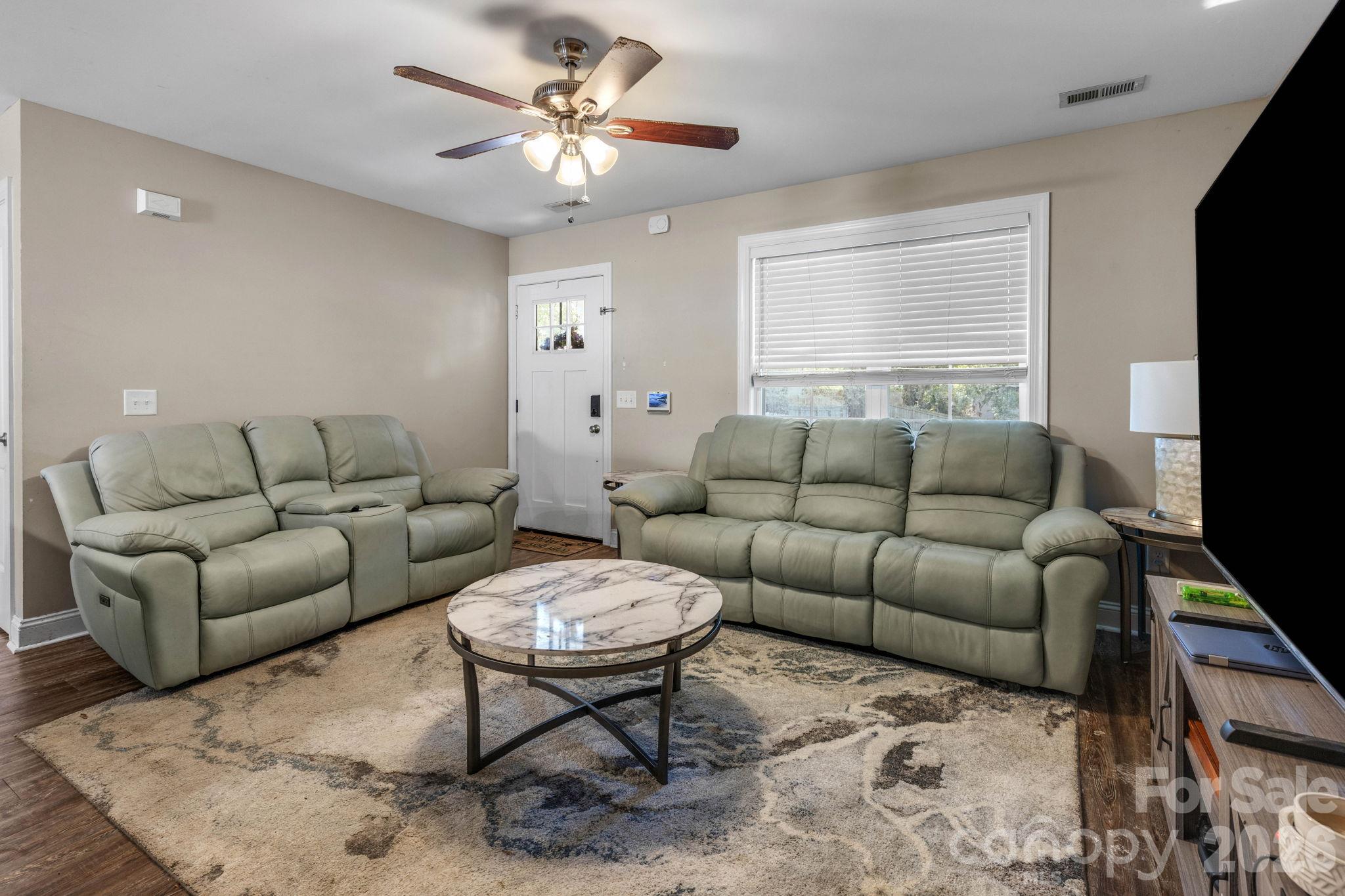 710 Ben Avenue Property Photo 6