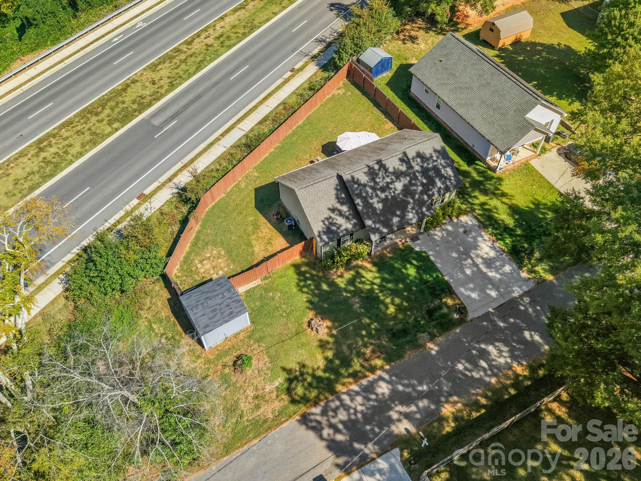 710 Ben Avenue Property Photo 22