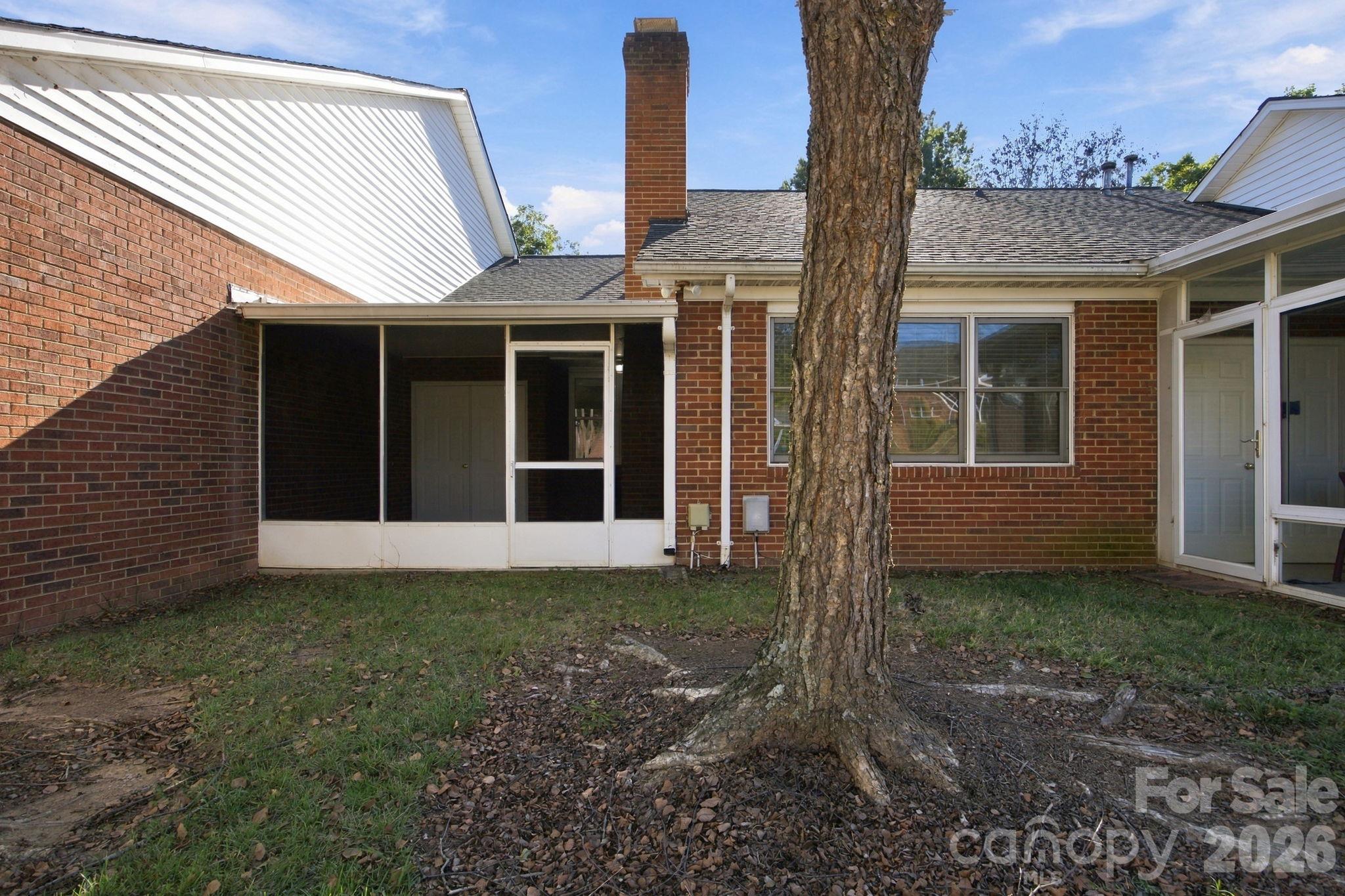 19838 Oak Leaf Circle Property Photo 27