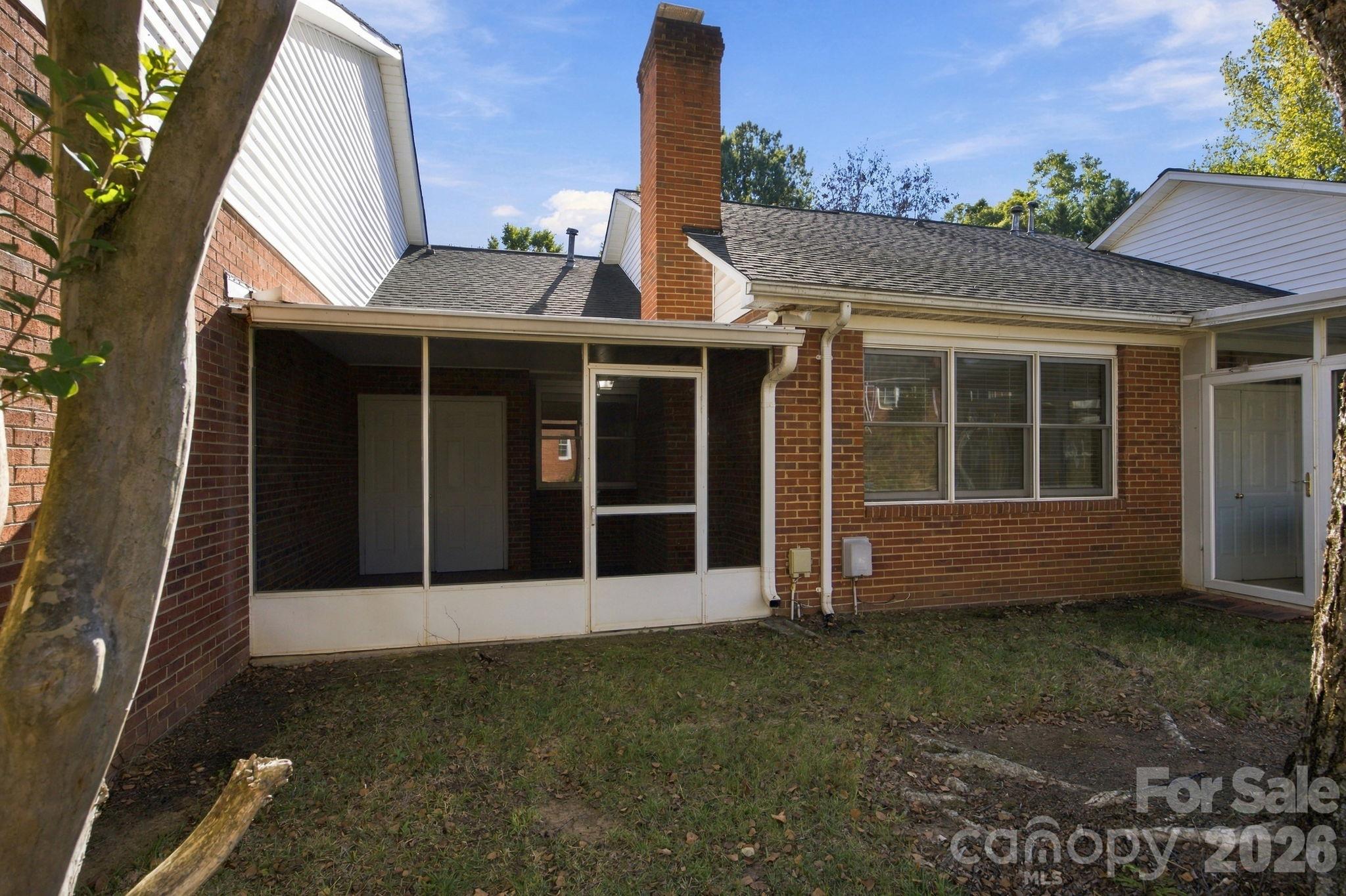 19838 Oak Leaf Circle Property Photo 29