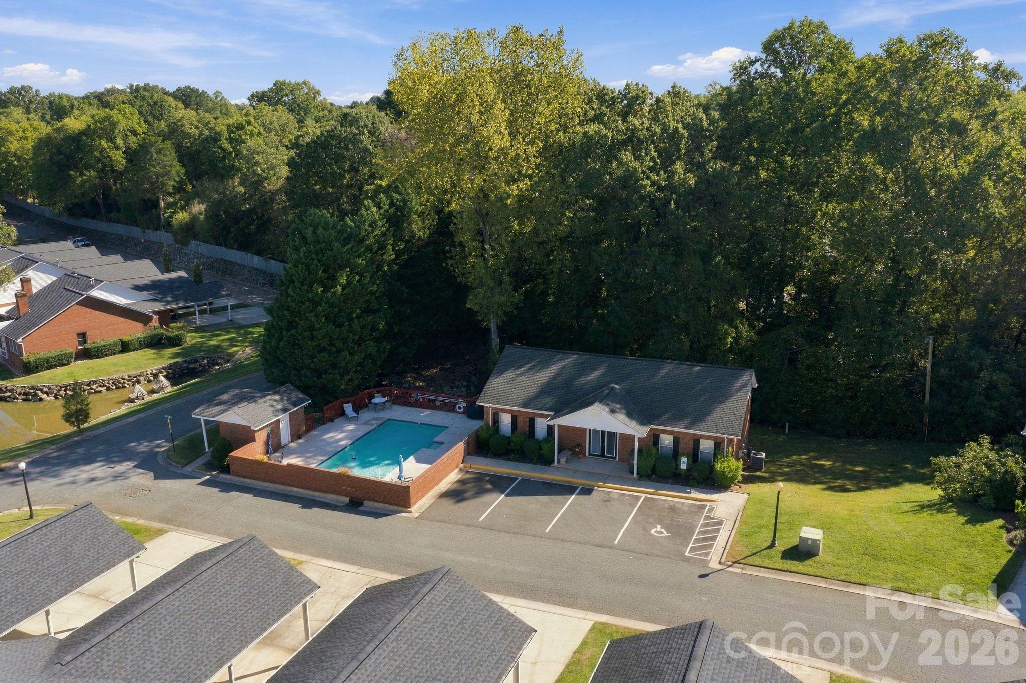 19838 Oak Leaf Circle Property Photo 34