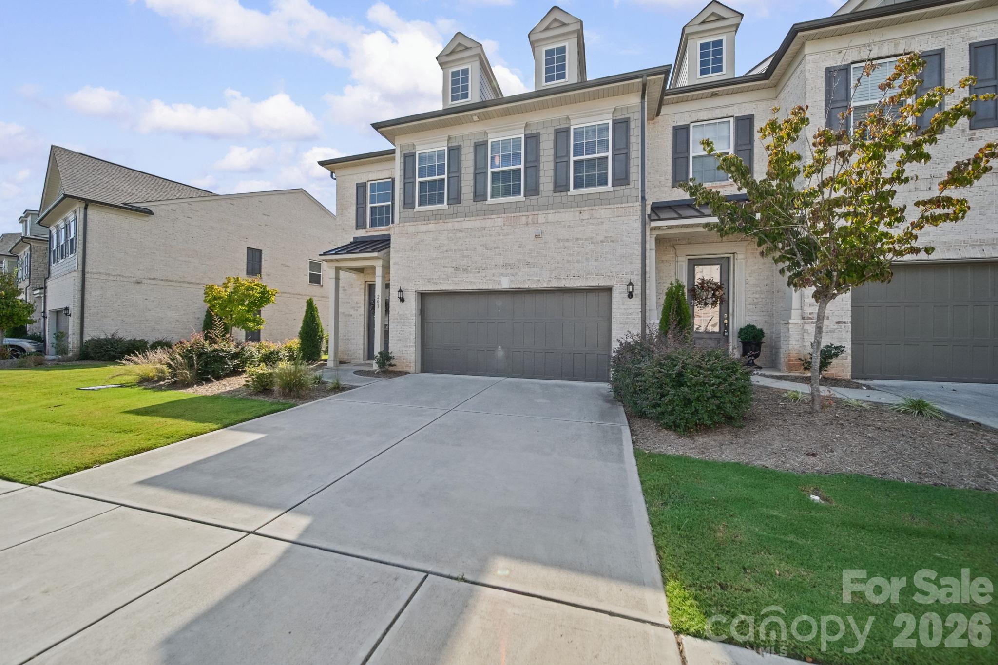 203 Heathbrook Lane Property Photo 2