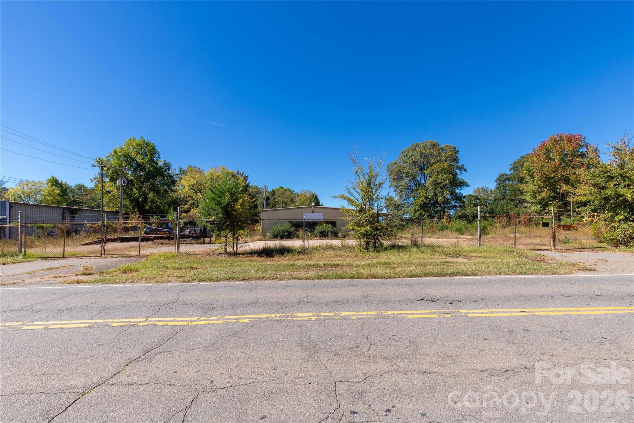 725 Red River Road Property Photo 2