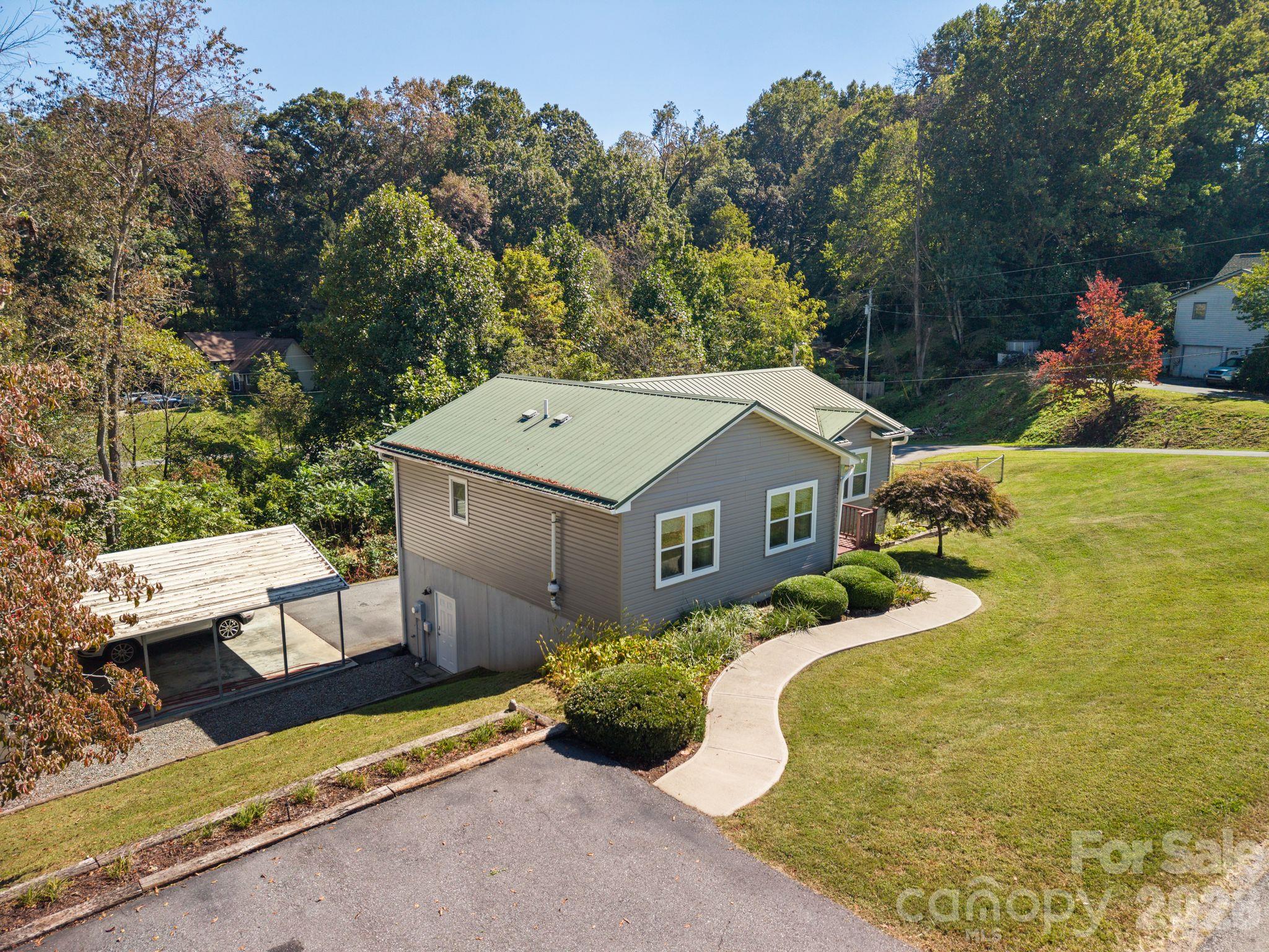 74 Ridgeline Road Property Photo 3