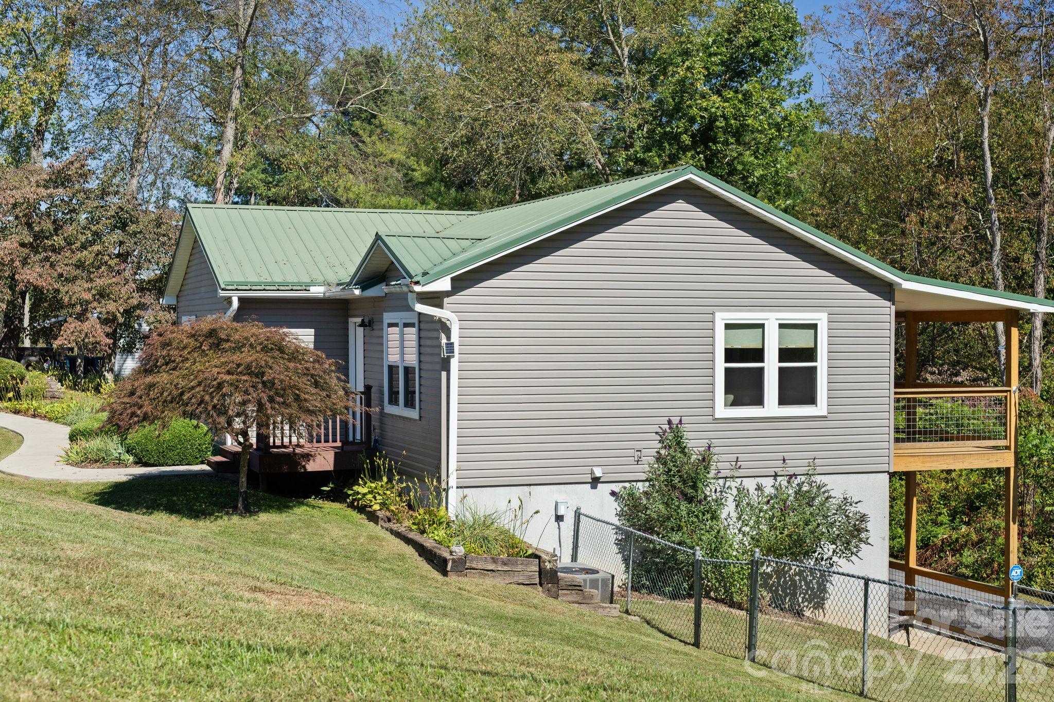 74 Ridgeline Road Property Photo 4