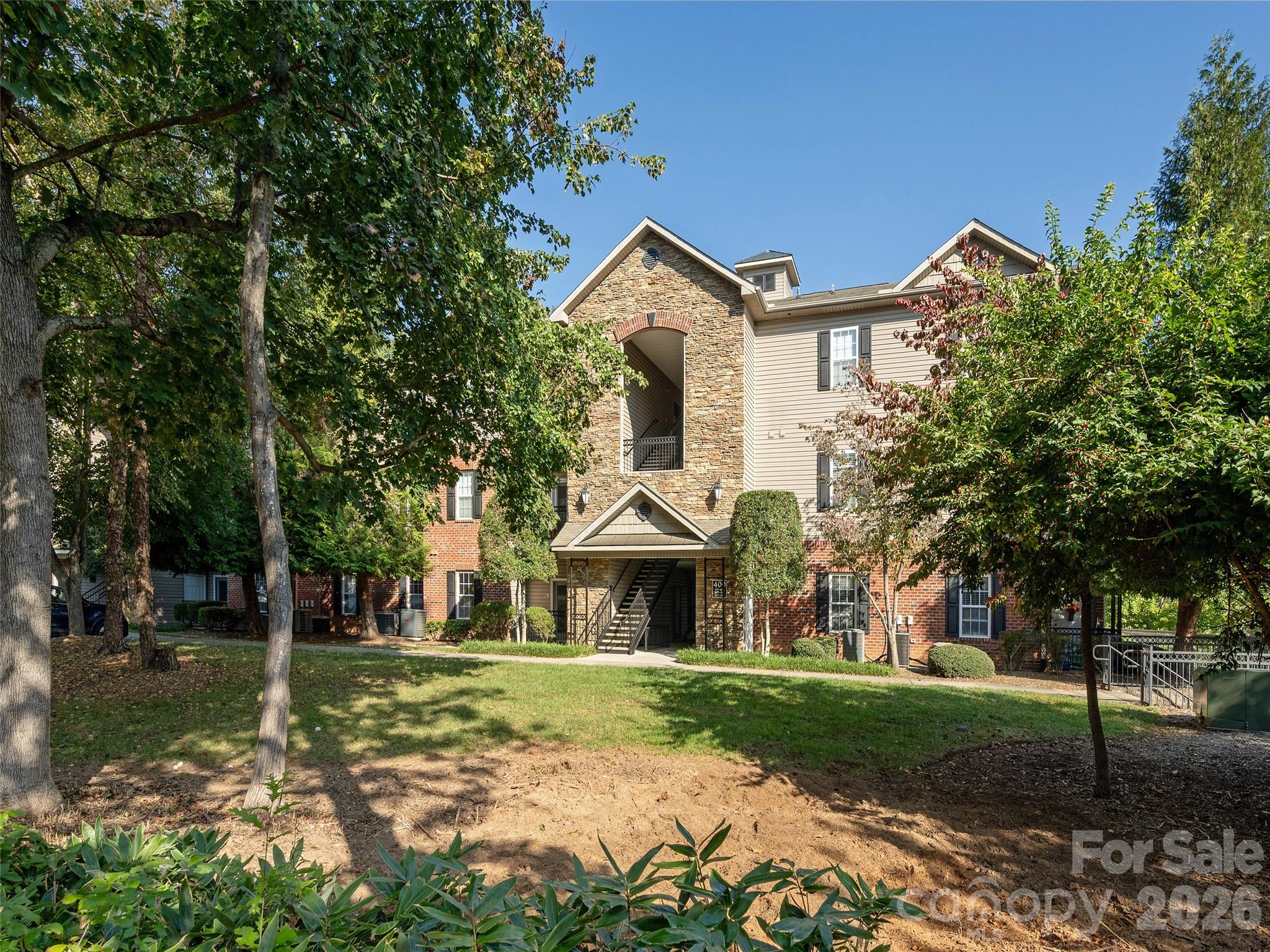 437 Appeldoorn Circle Property Photo 1