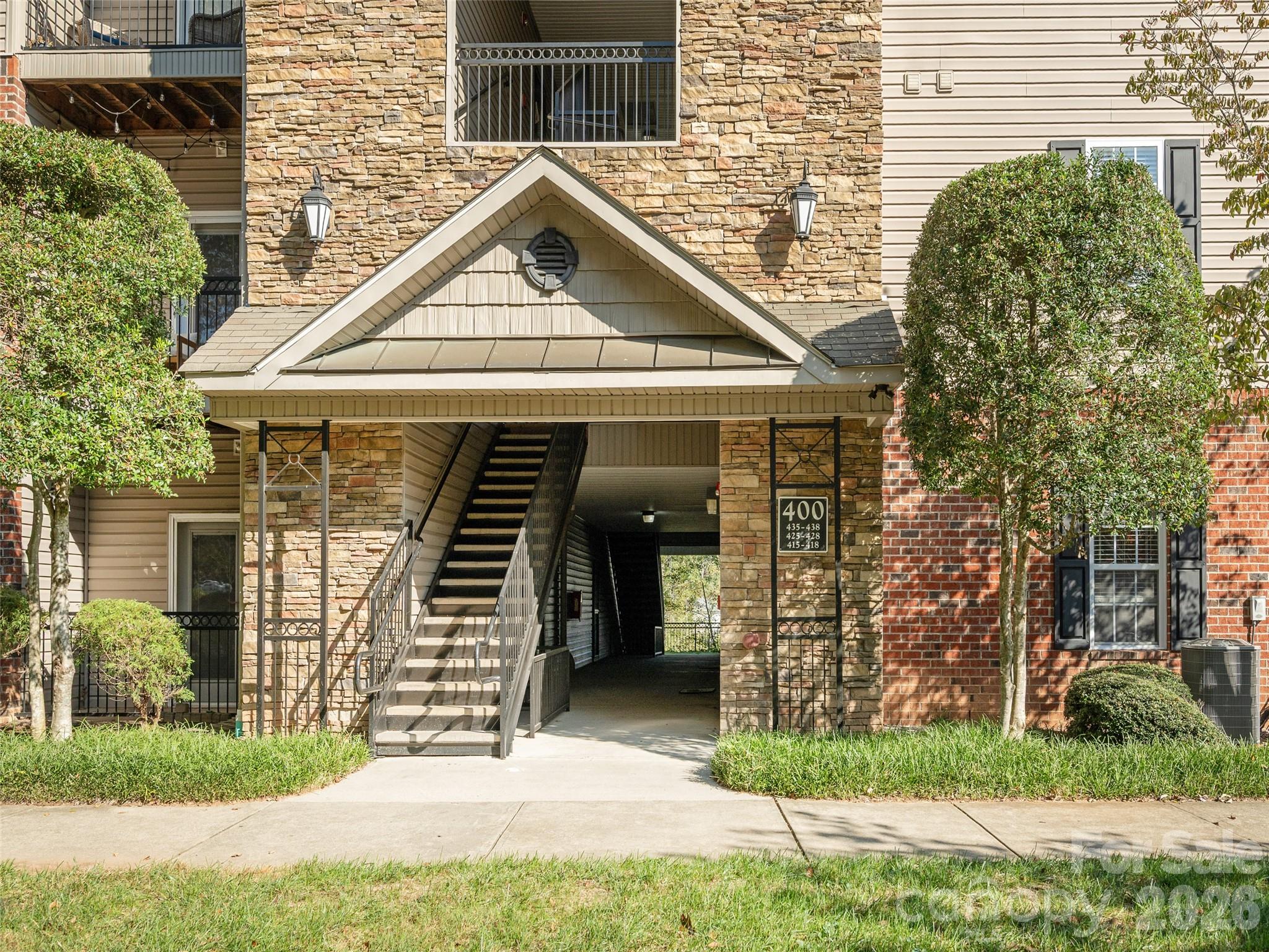 437 Appeldoorn Circle Property Photo 4