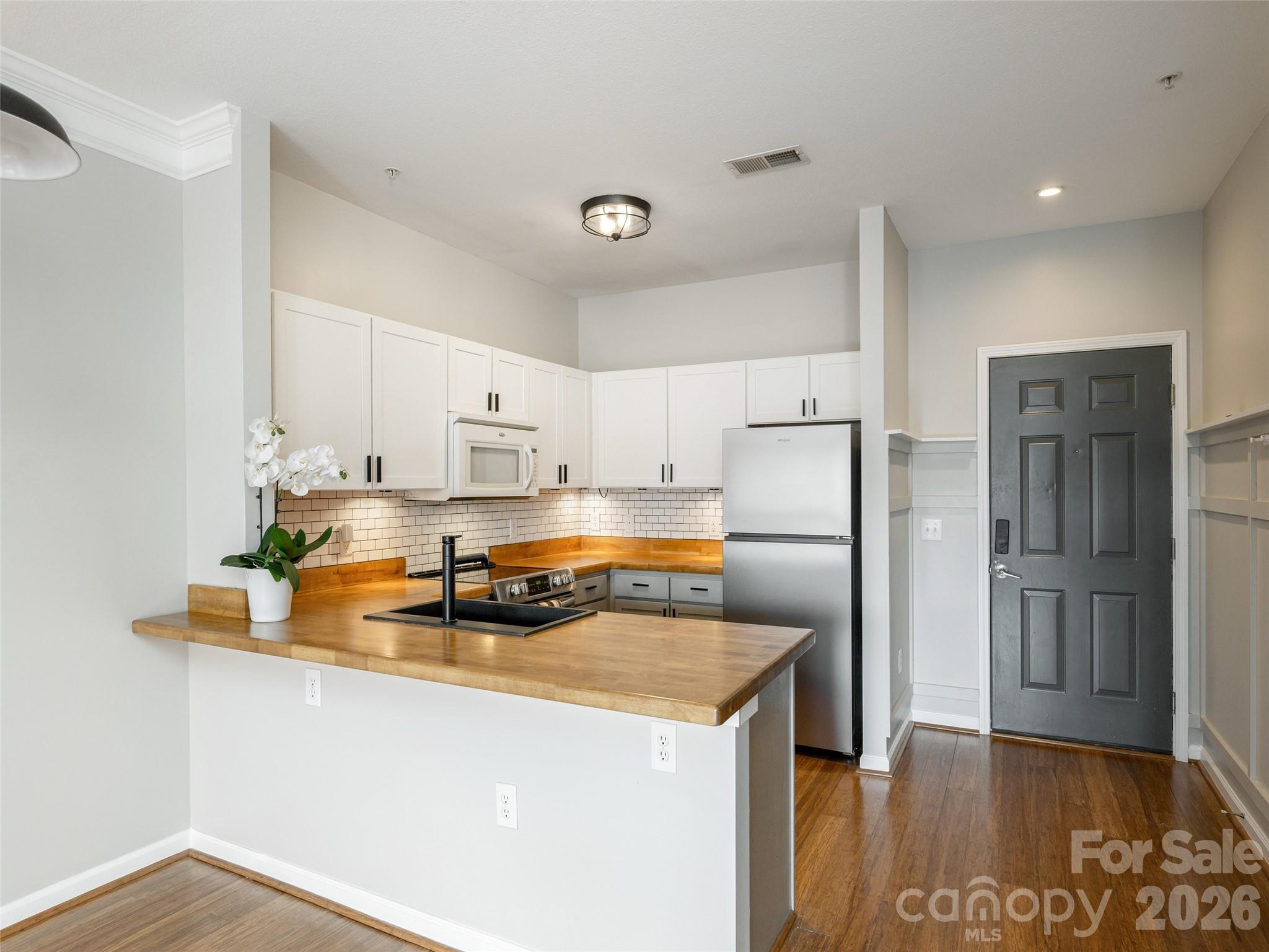437 Appeldoorn Circle Property Photo 14