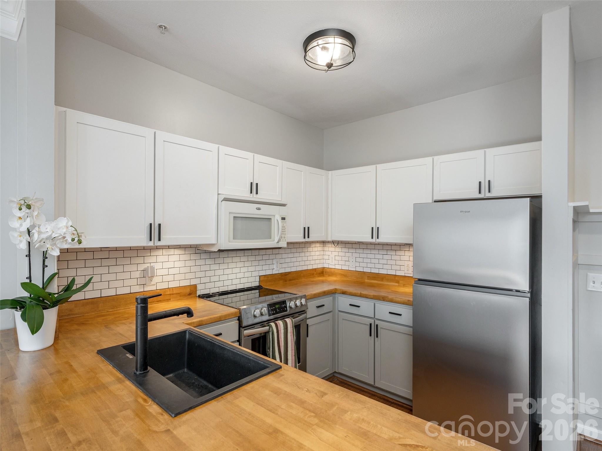 437 Appeldoorn Circle Property Photo 15