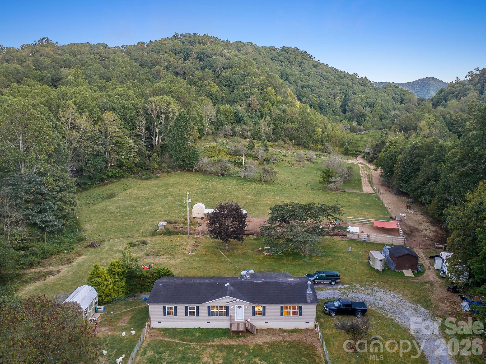 1102 Price Town Road Property Photo 1