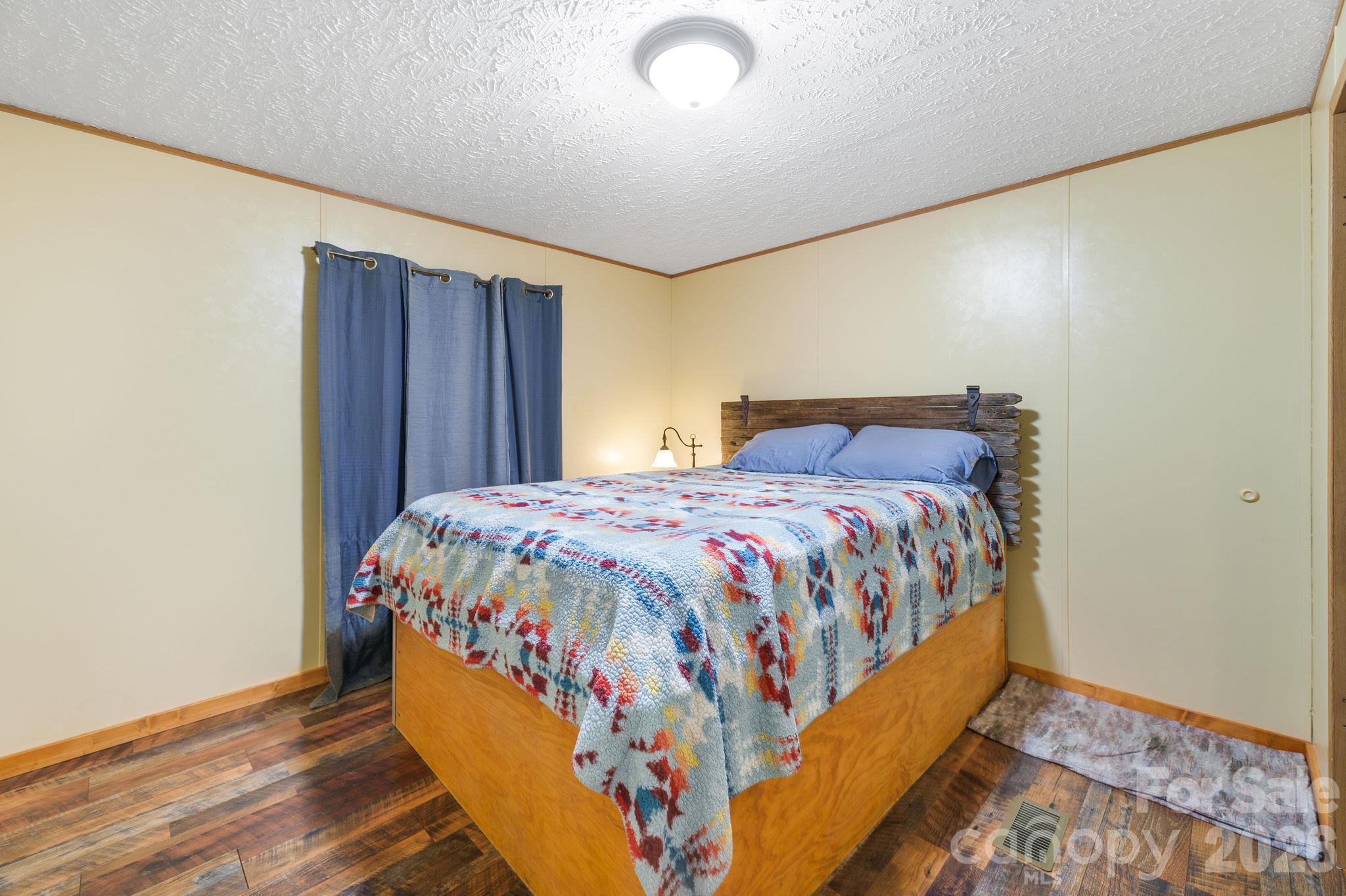 1102 Price Town Road Property Photo 11