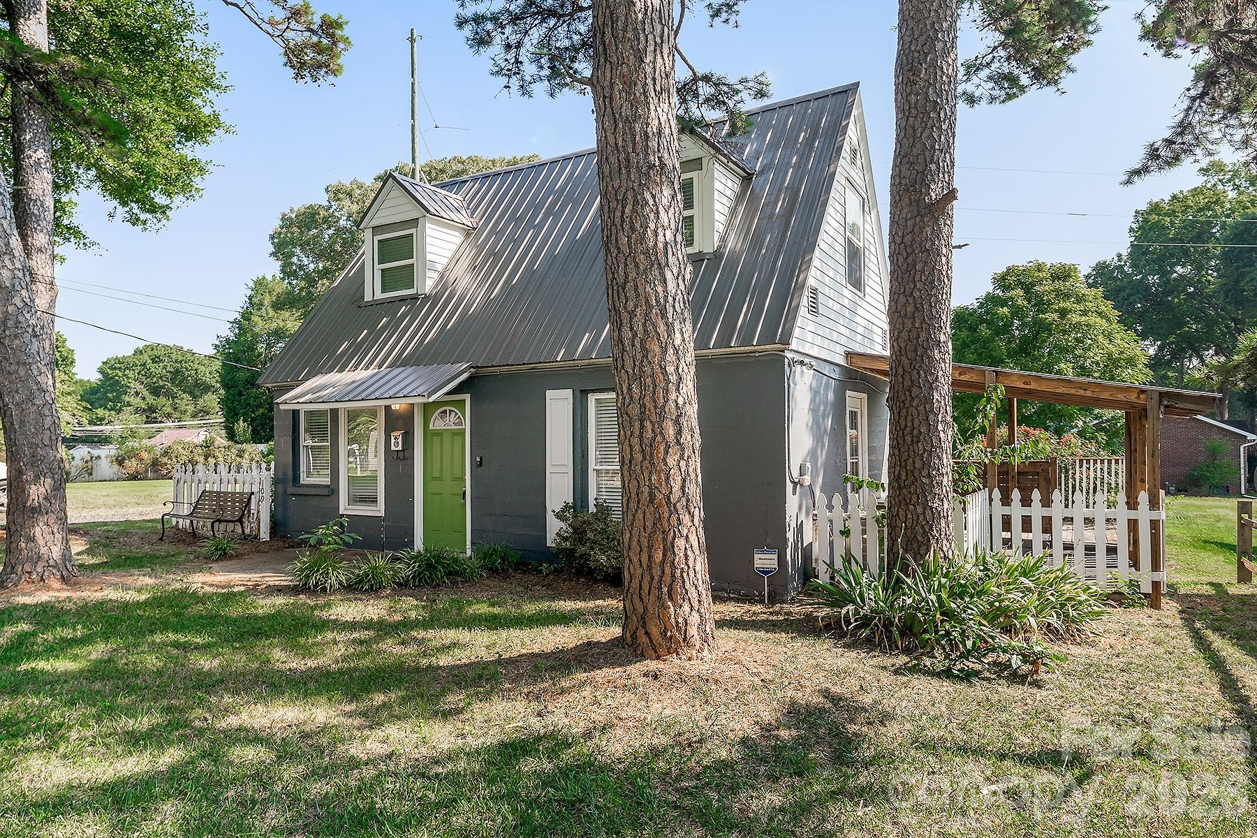 109 Julia Avenue Property Photo 2