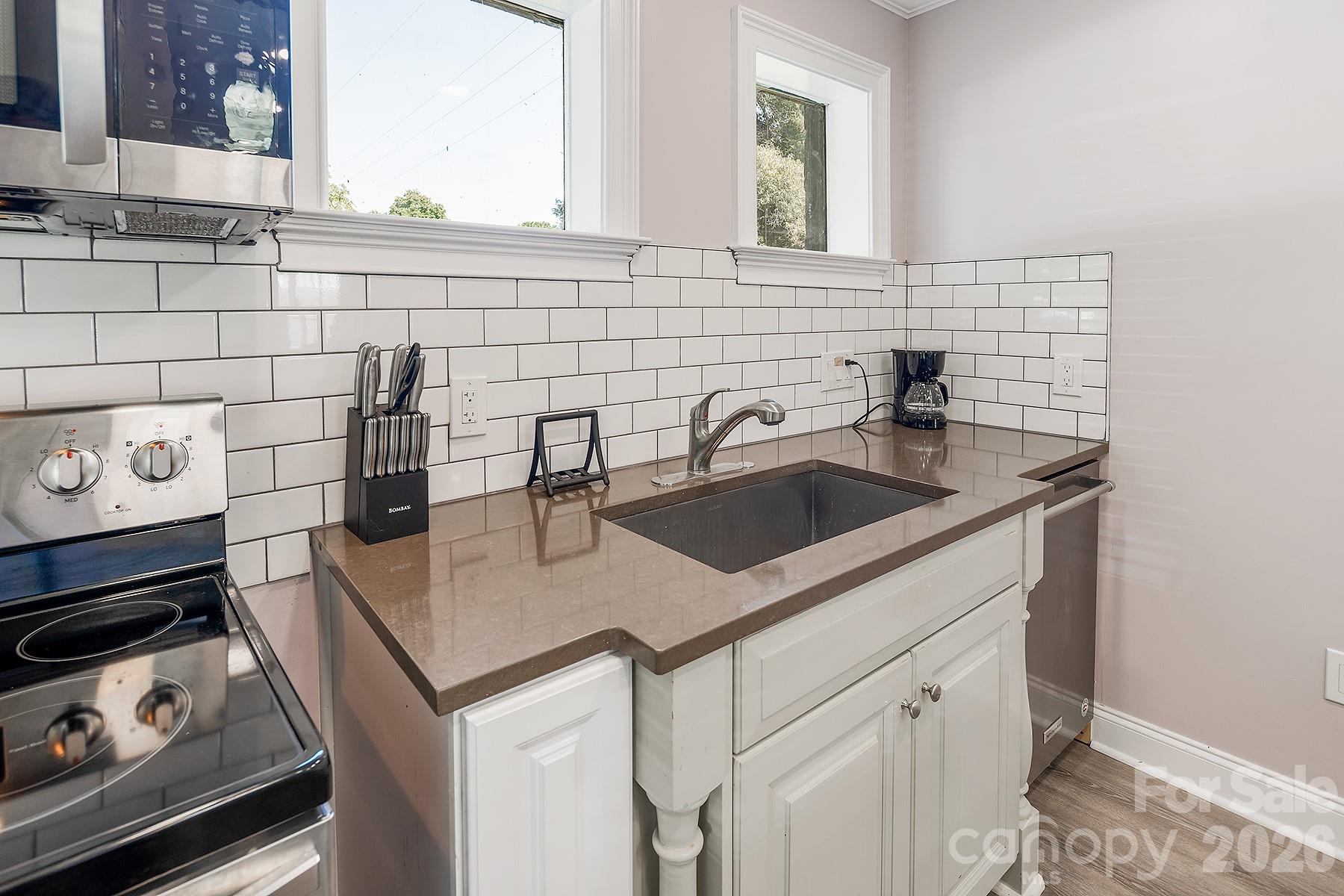 109 Julia Avenue Property Photo 8