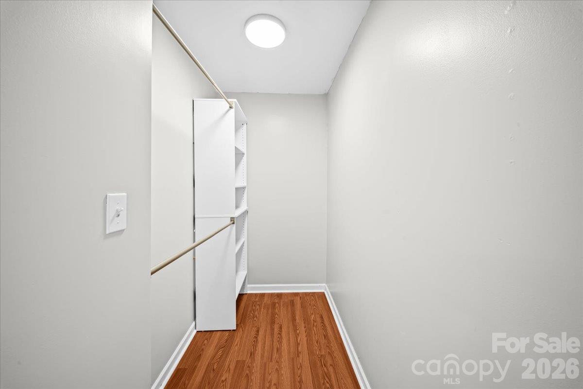 2241 Killian Road Property Photo 11