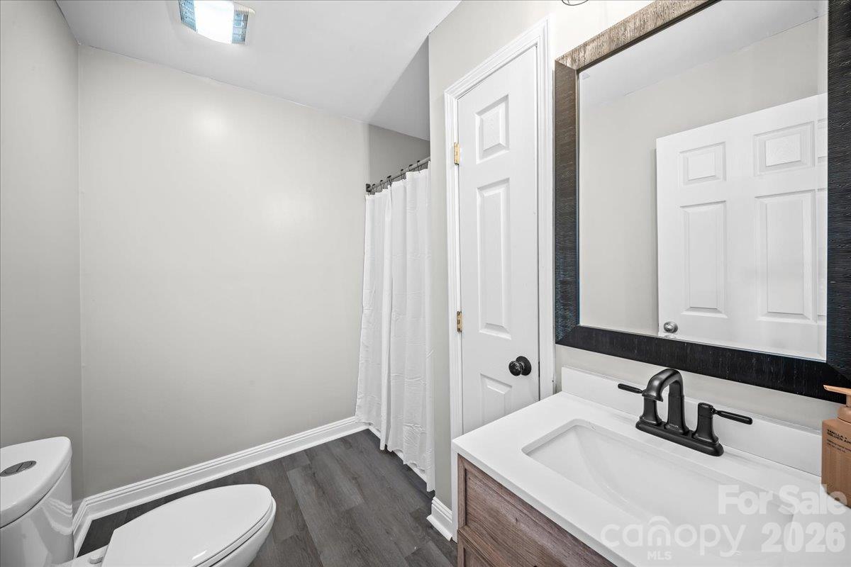 2241 Killian Road Property Photo 12
