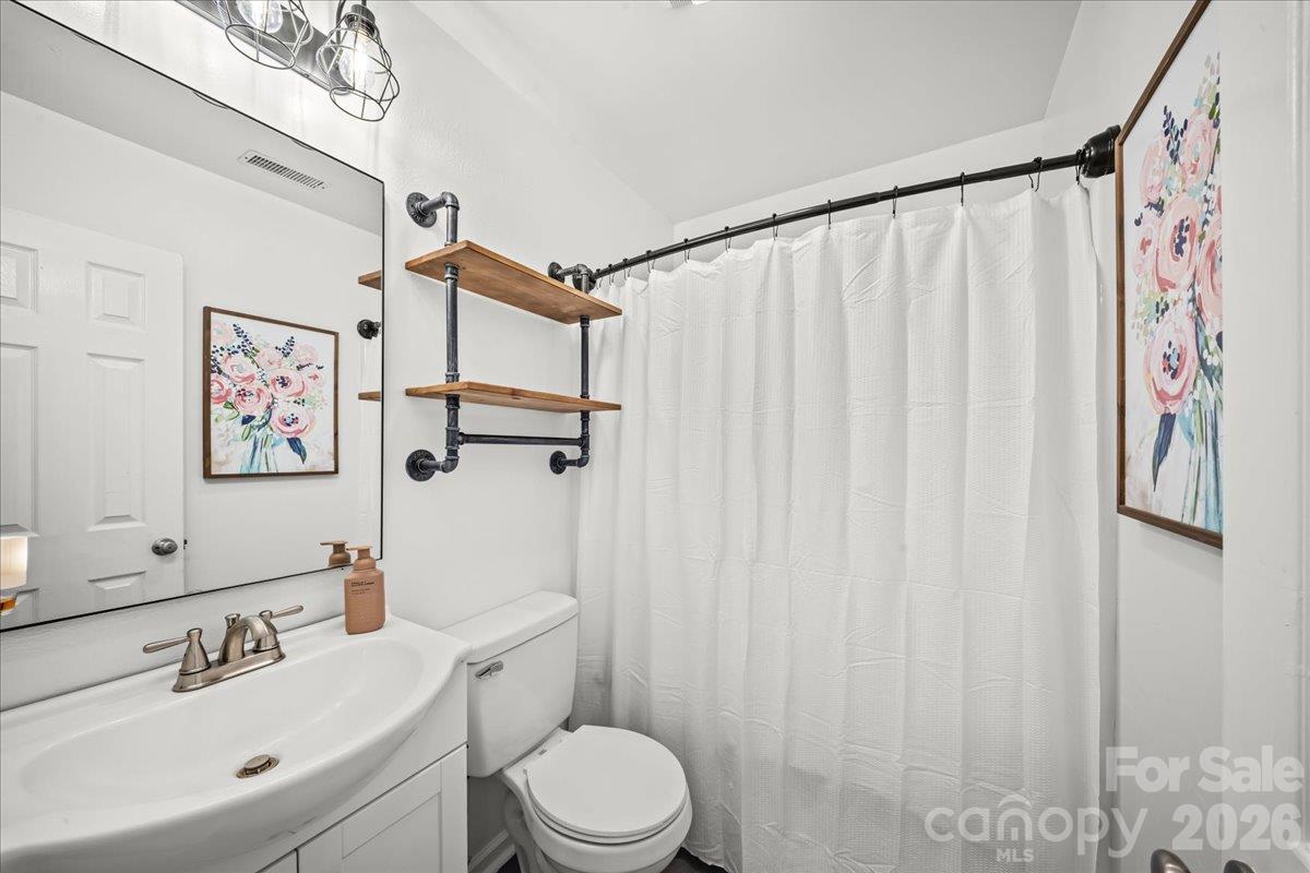 2241 Killian Road Property Photo 16