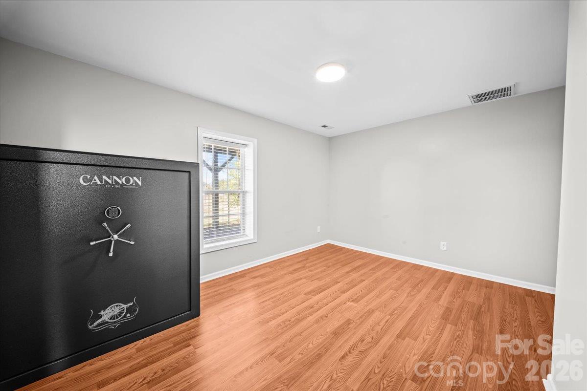 2241 Killian Road Property Photo 17