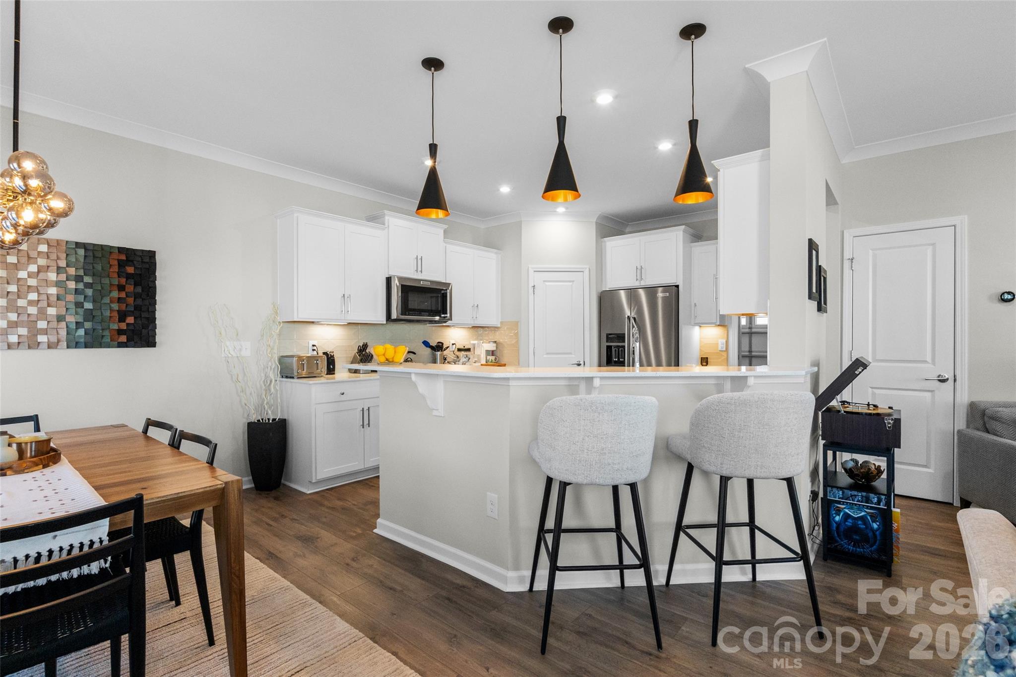 13042 Rover Street Property Photo 15