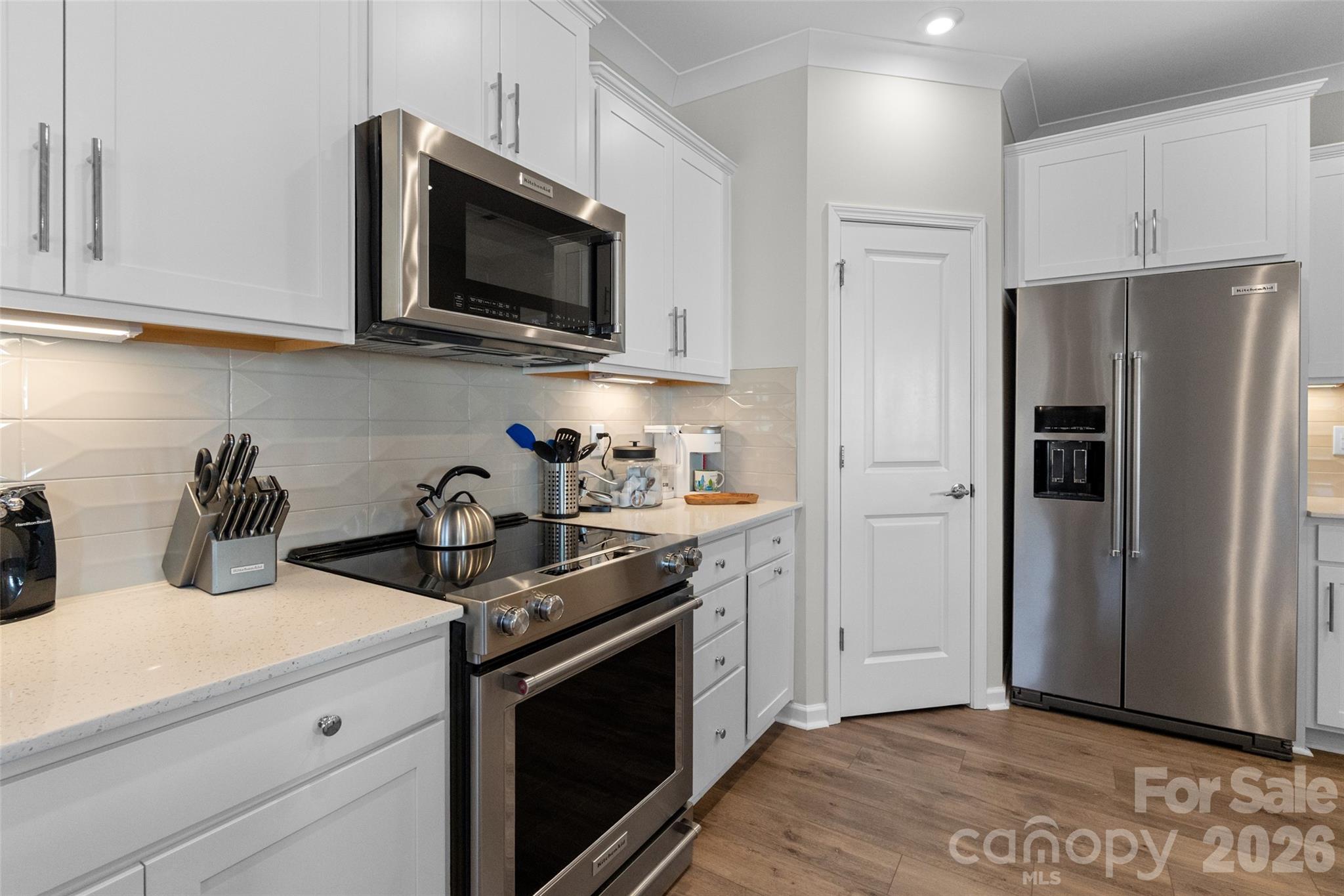 13042 Rover Street Property Photo 19