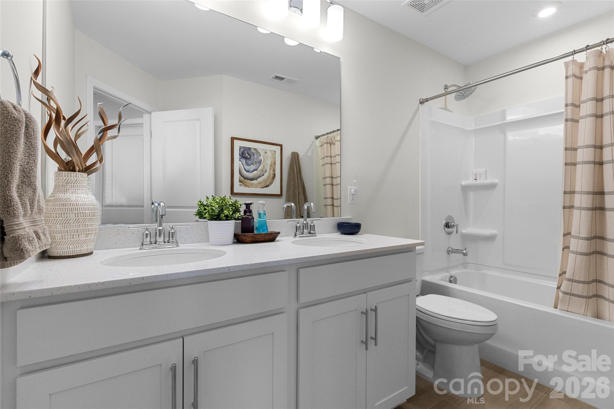 13042 Rover Street Property Photo 39
